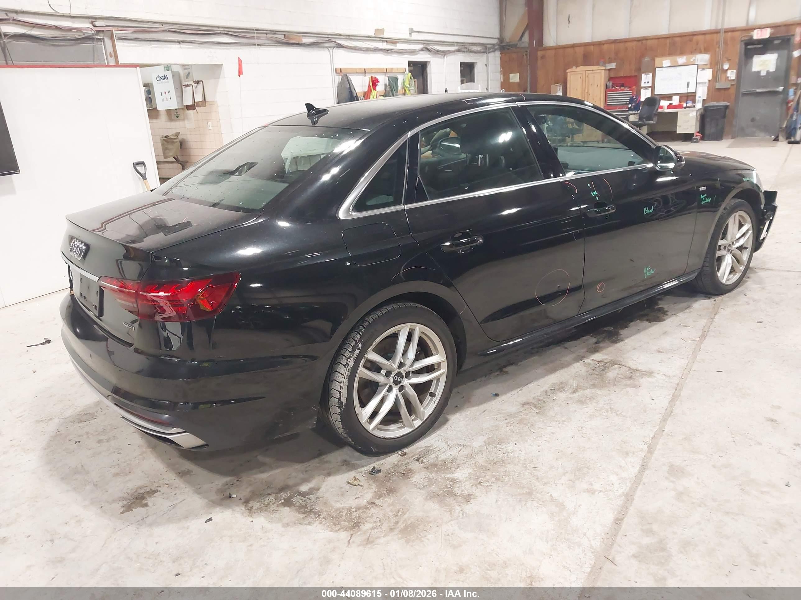 AUDI A4 image 4