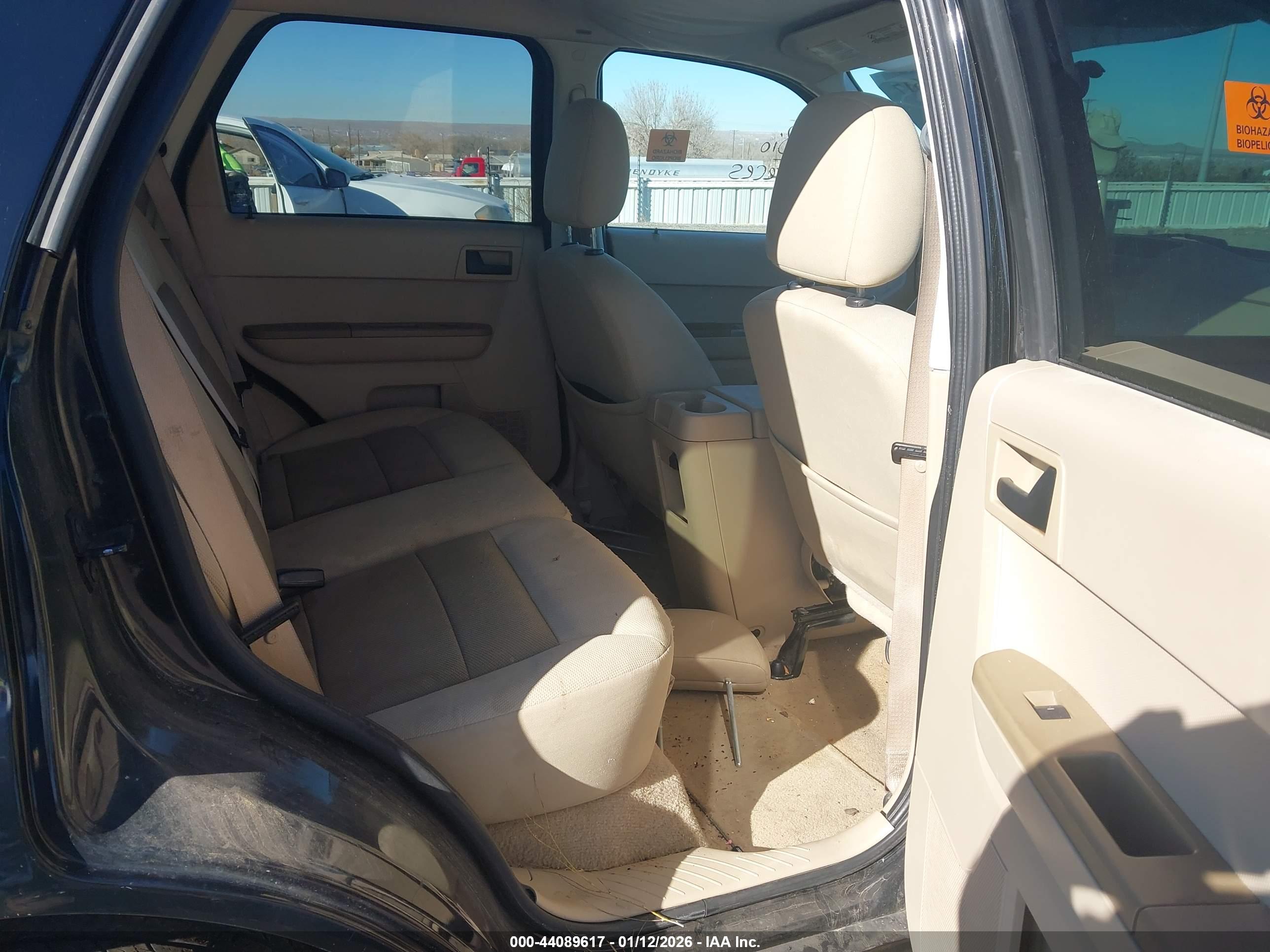 FORD ESCAPE image 8