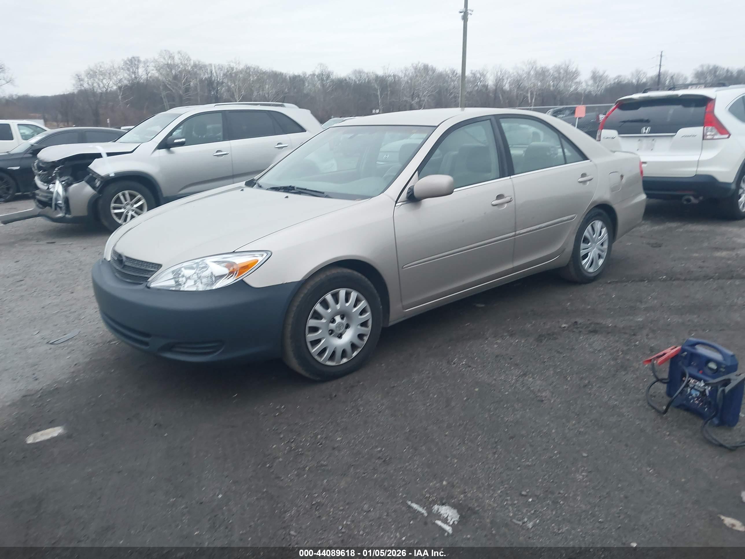 TOYOTA CAMRY image 2