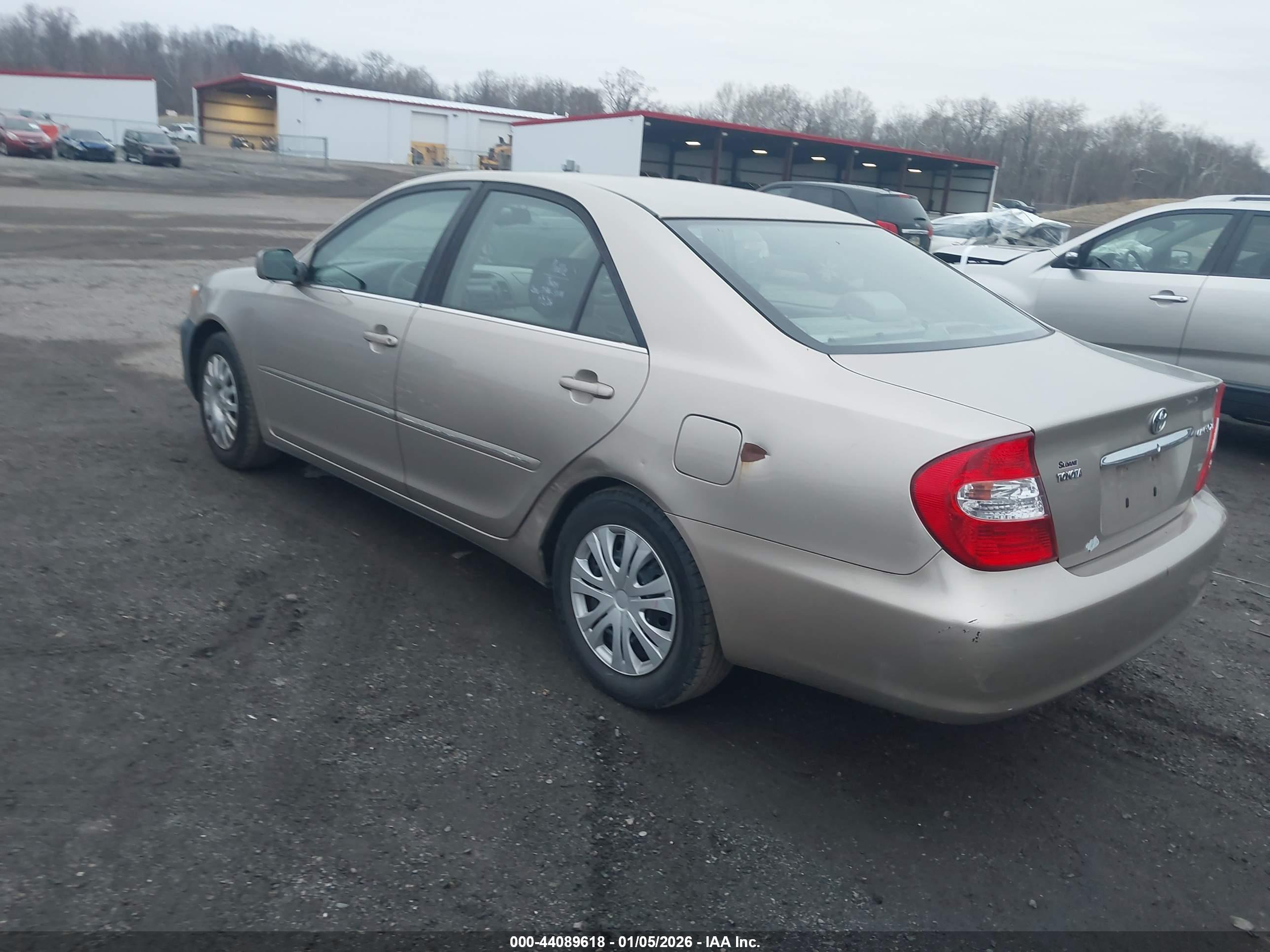 TOYOTA CAMRY image 3