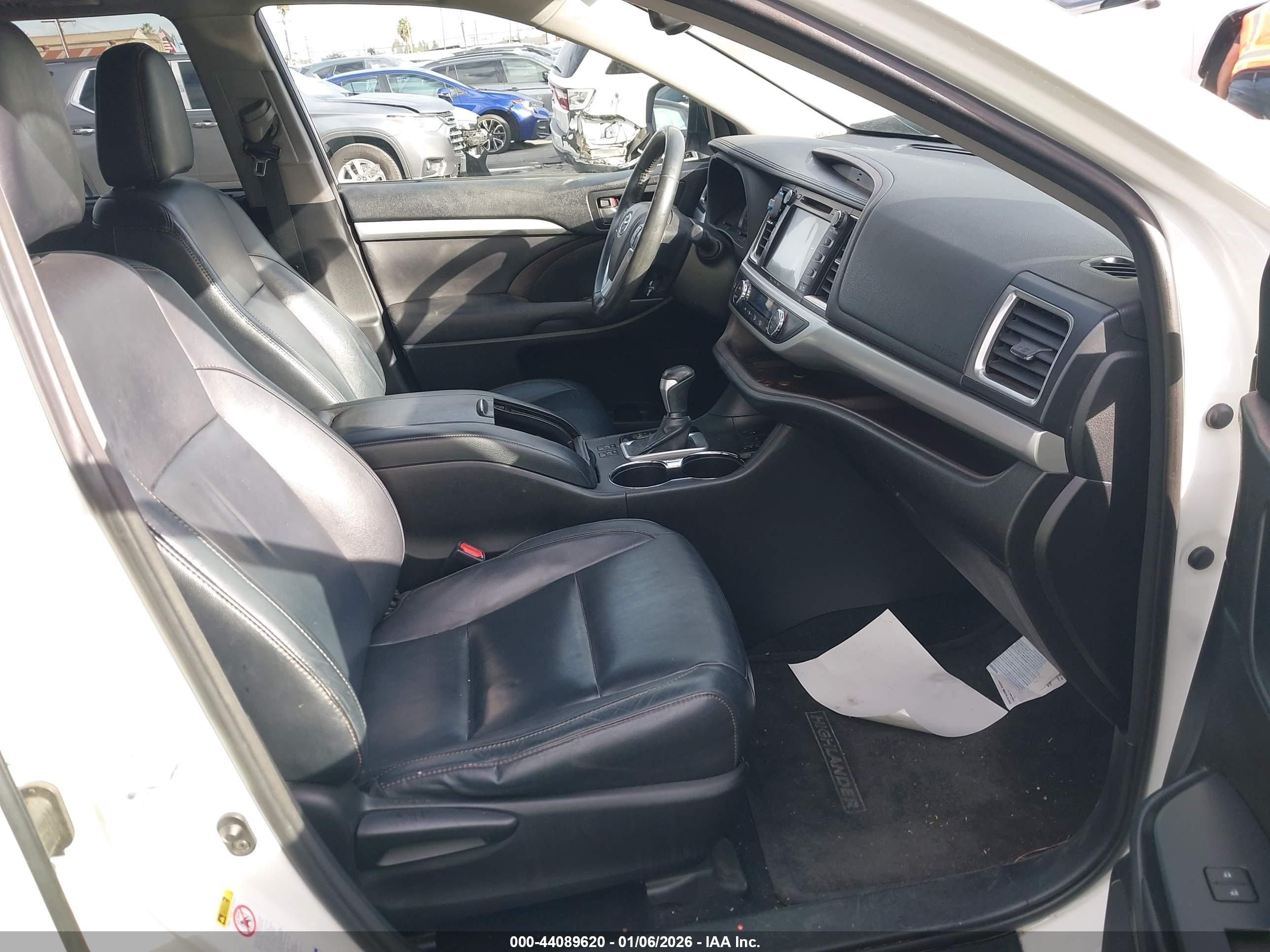 TOYOTA HIGHLANDER image 5