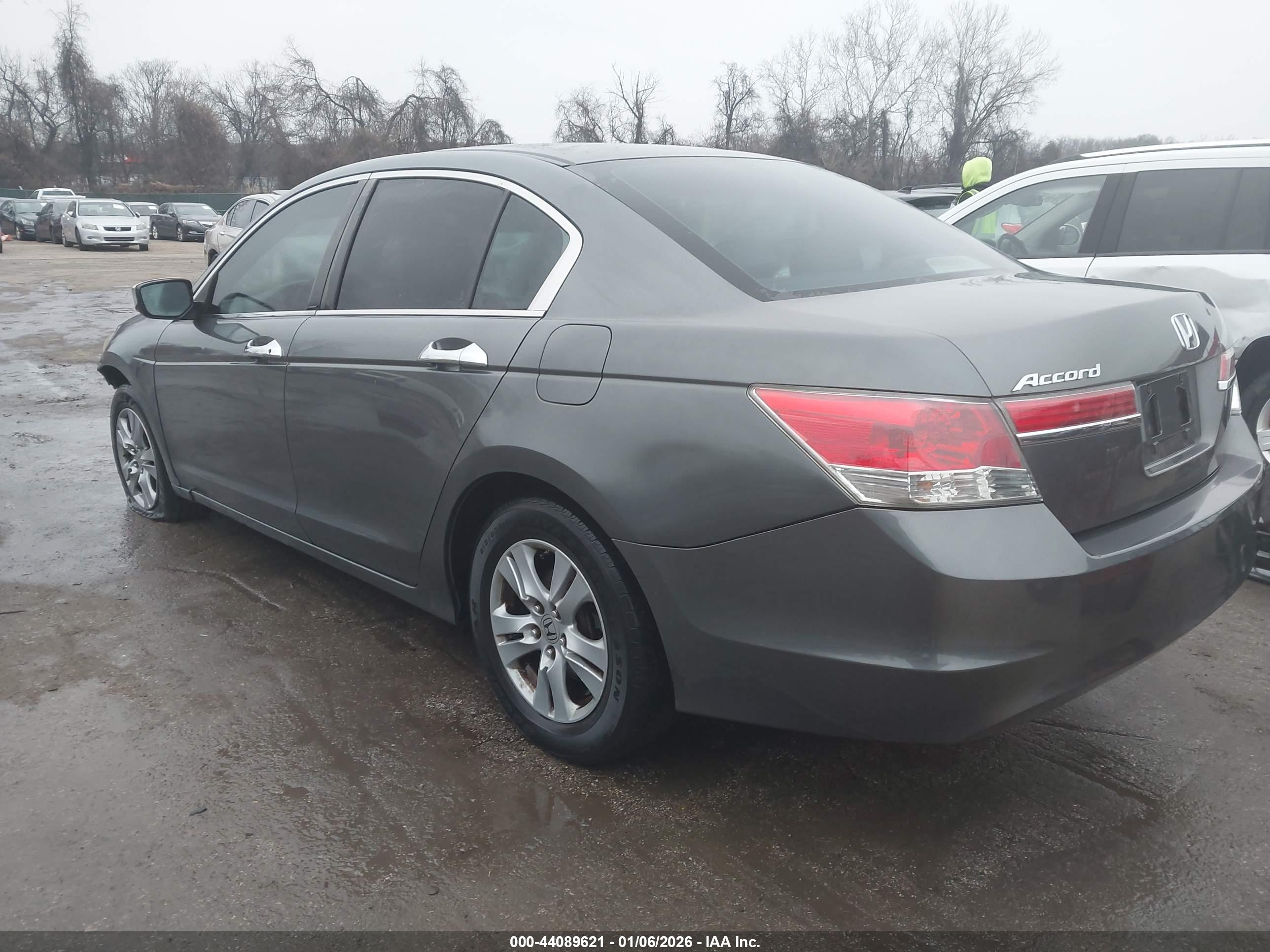 HONDA ACCORD image 3