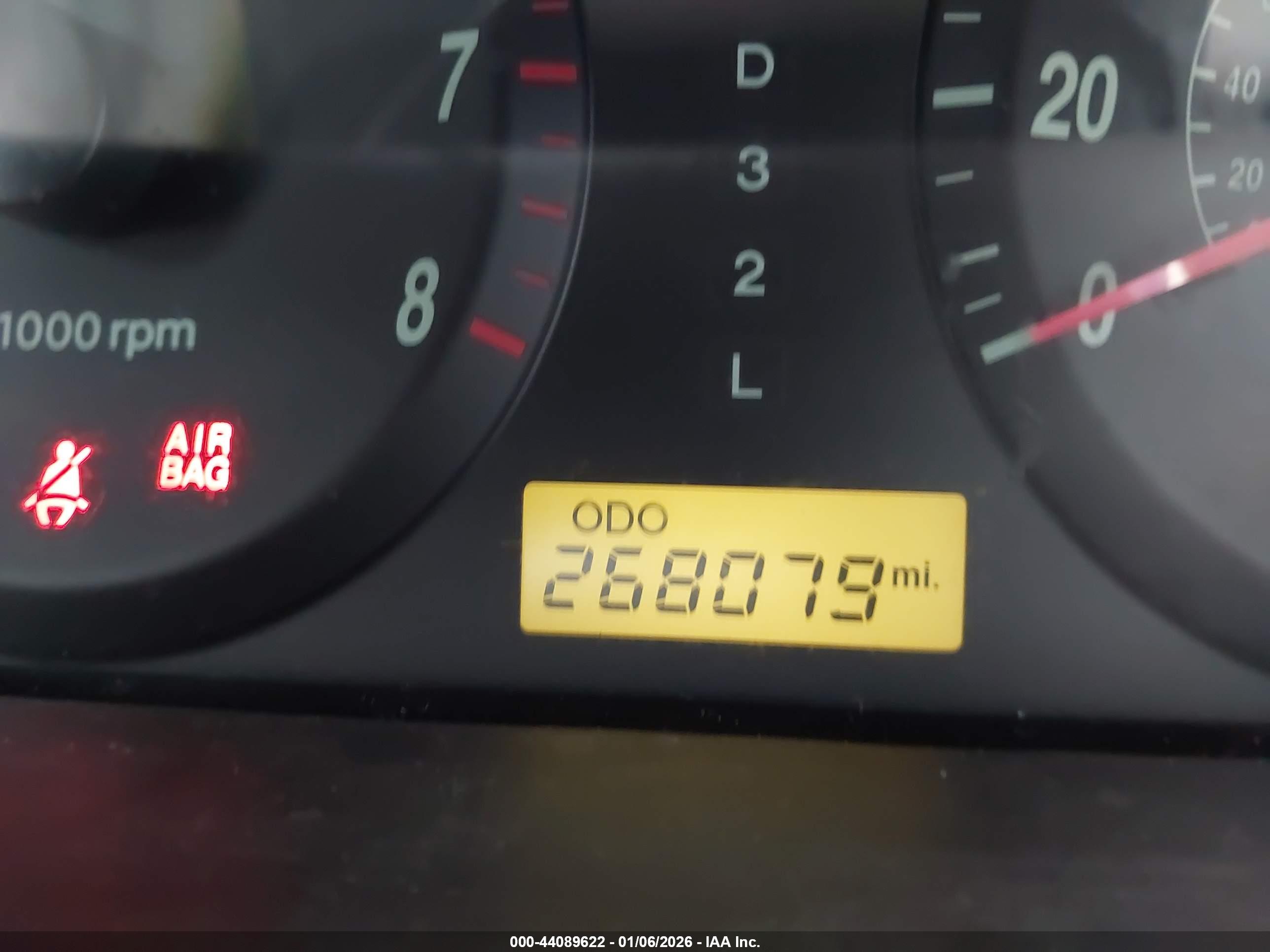 HYUNDAI ELANTRA image 7