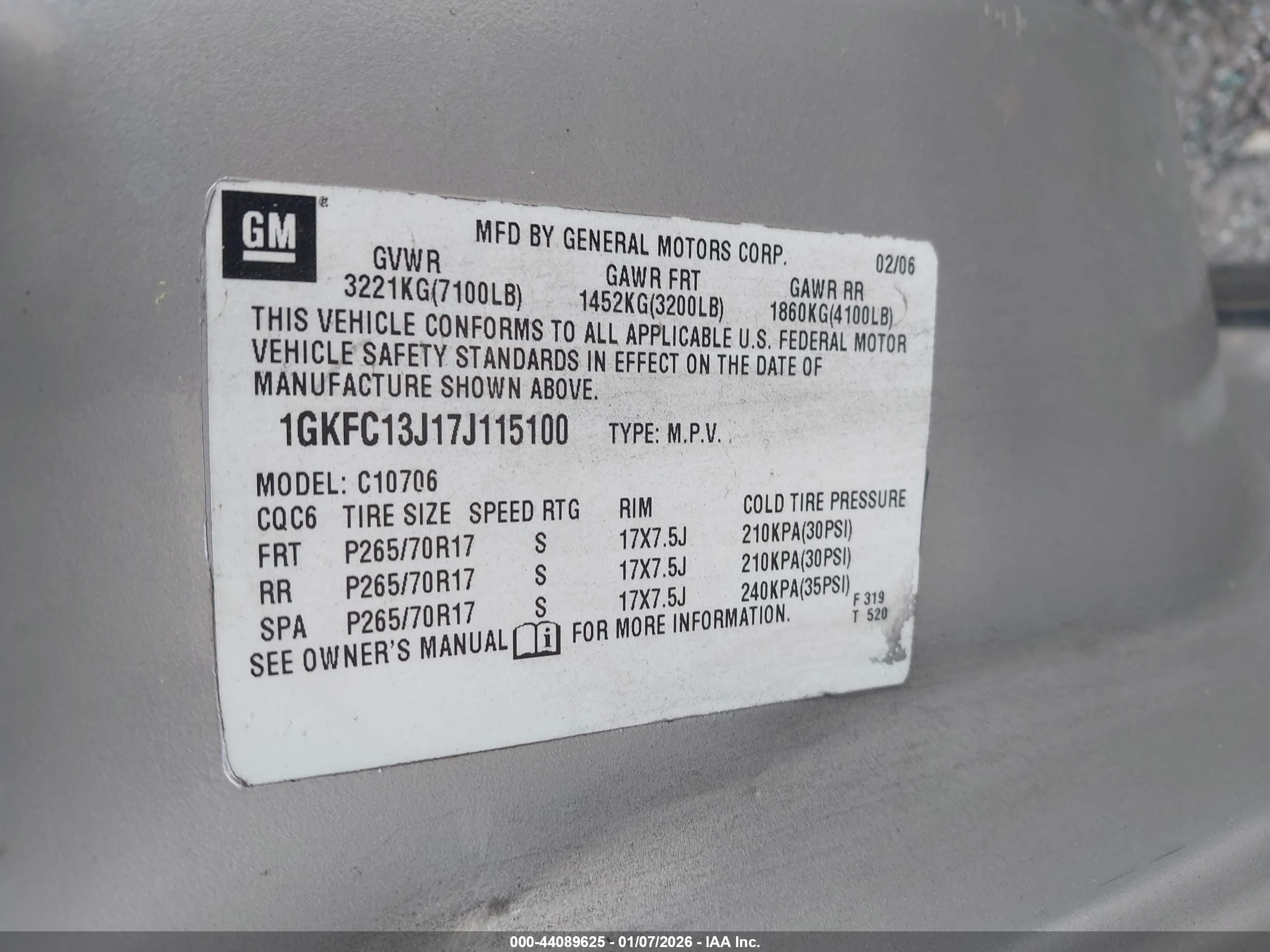 GMC YUKON image 9