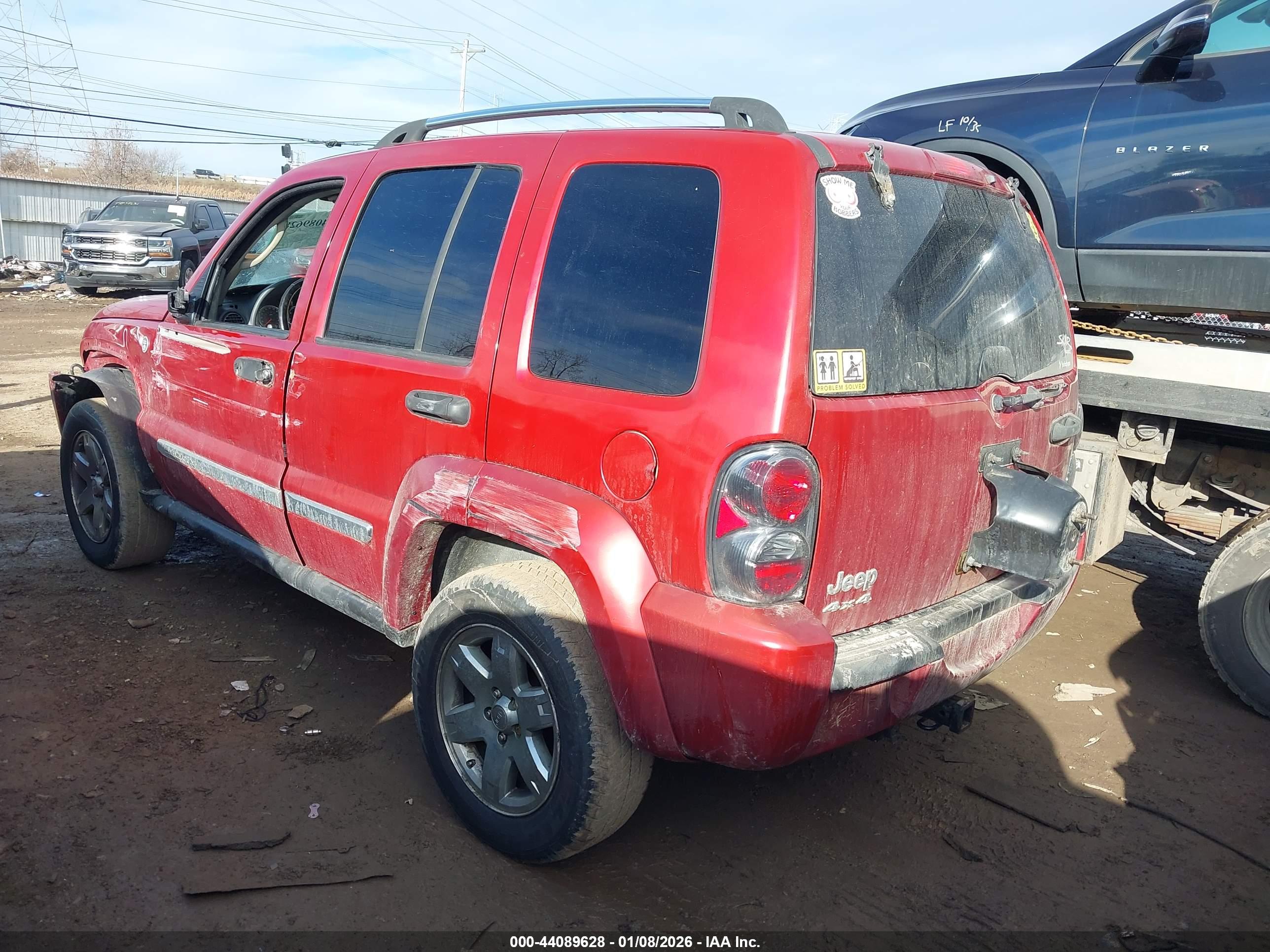 JEEP LIBERTY image 3