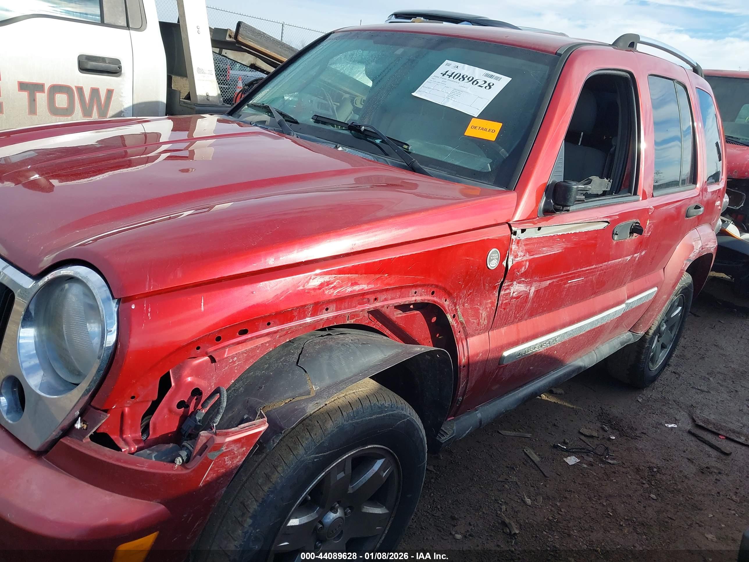 JEEP LIBERTY image 6