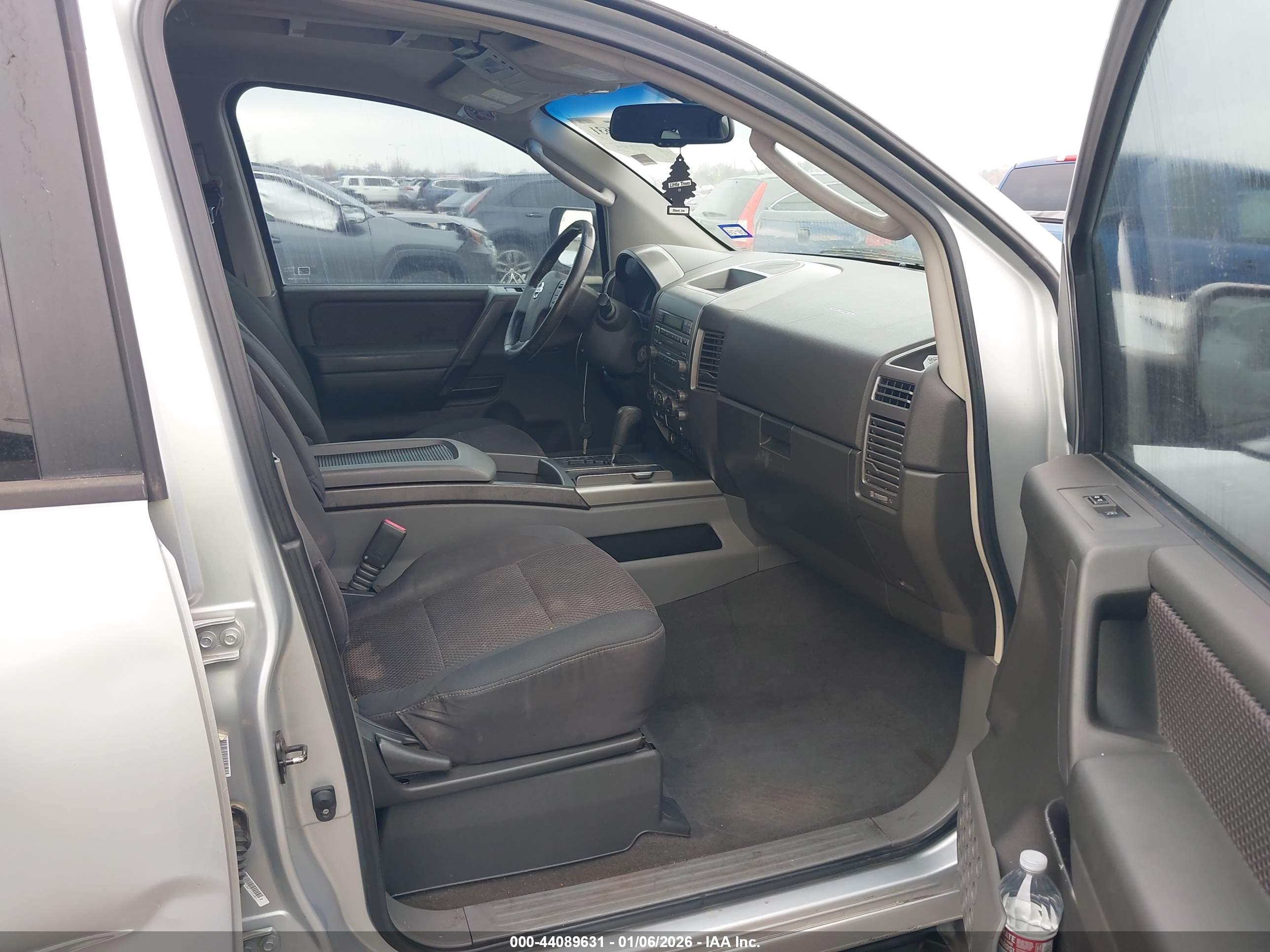 NISSAN ARMADA image 5