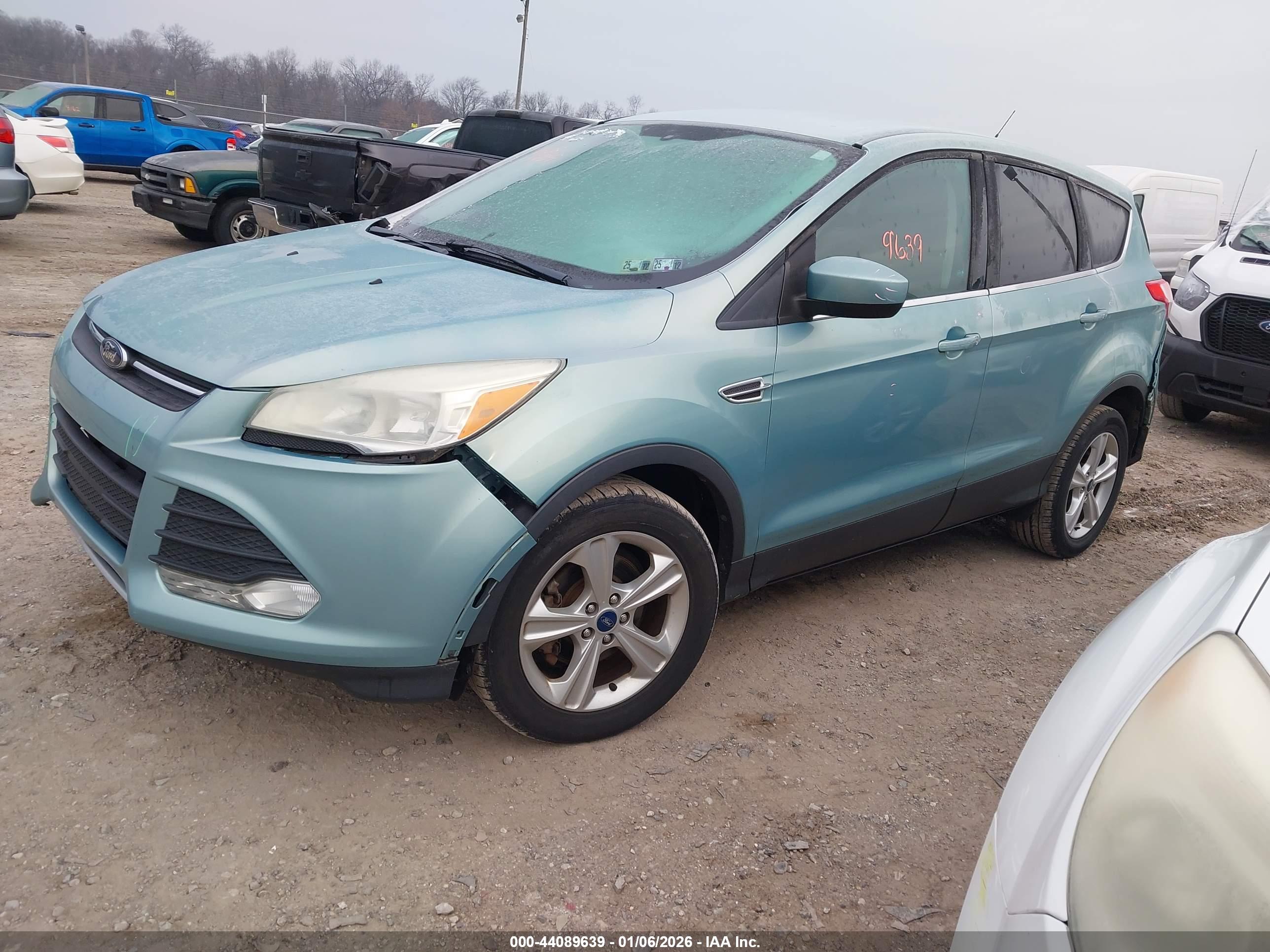FORD ESCAPE image 2