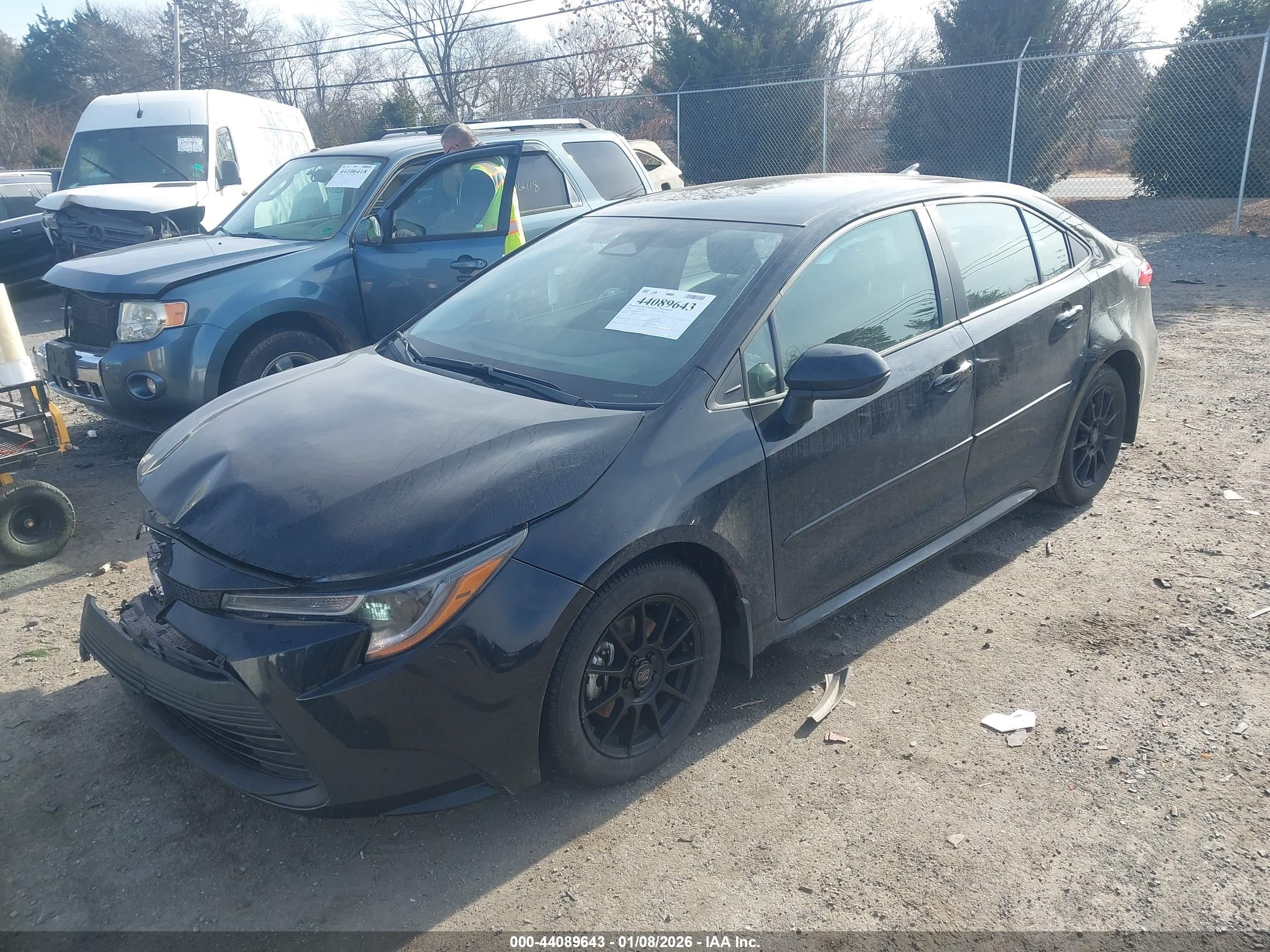 TOYOTA COROLLA image 2
