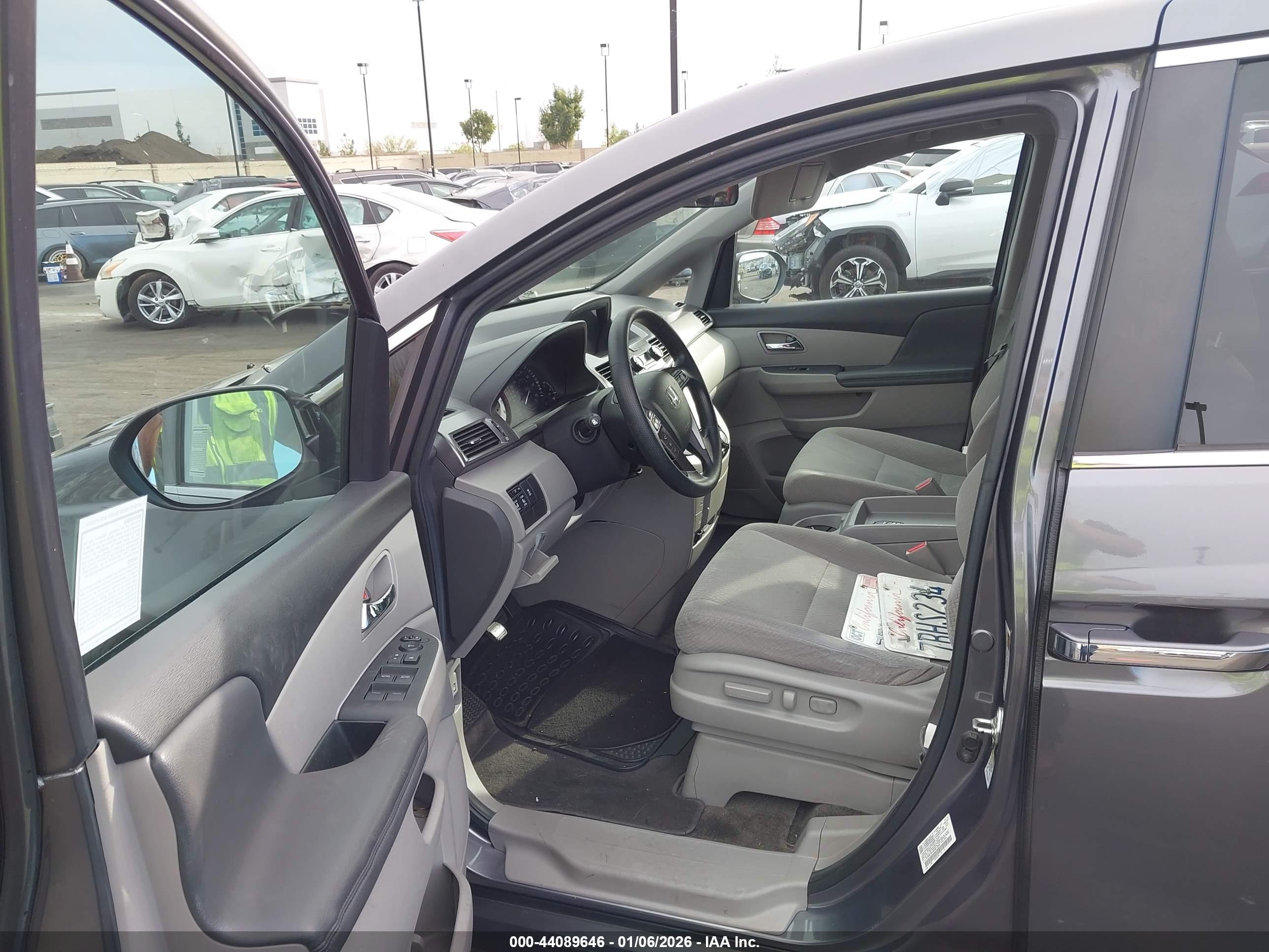 HONDA ODYSSEY image 5