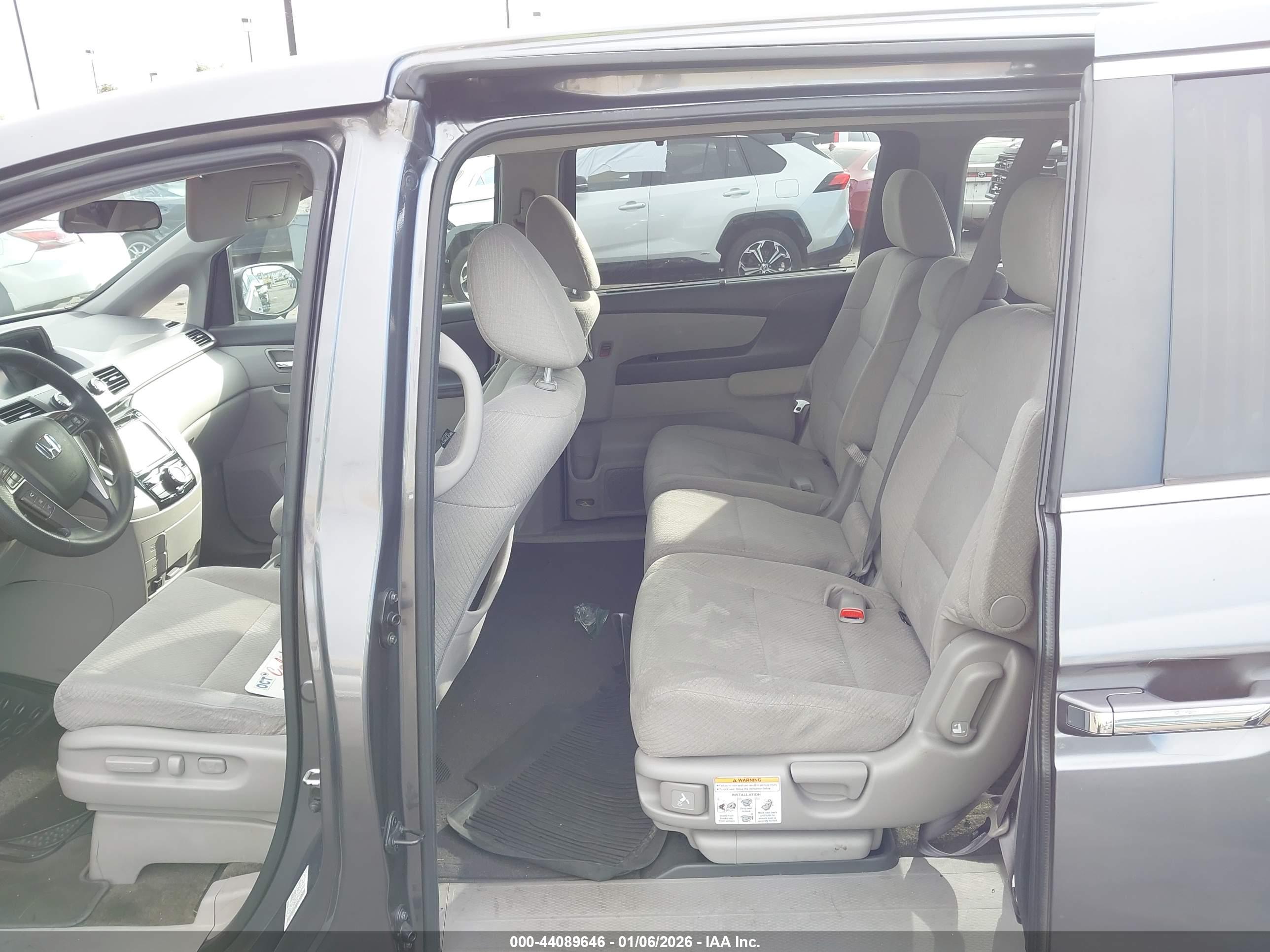 HONDA ODYSSEY image 8