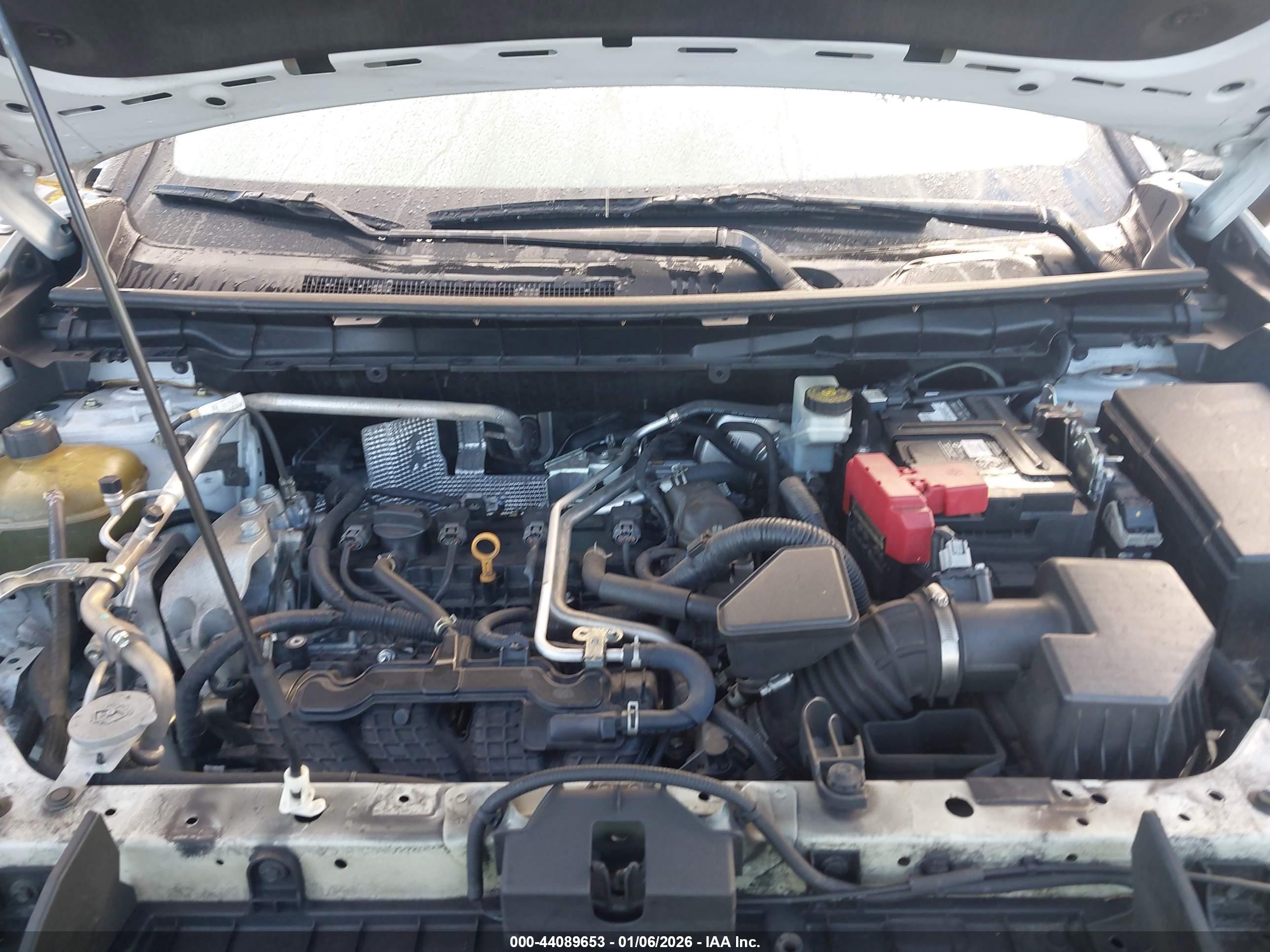 MITSUBISHI OUTLANDER image 10