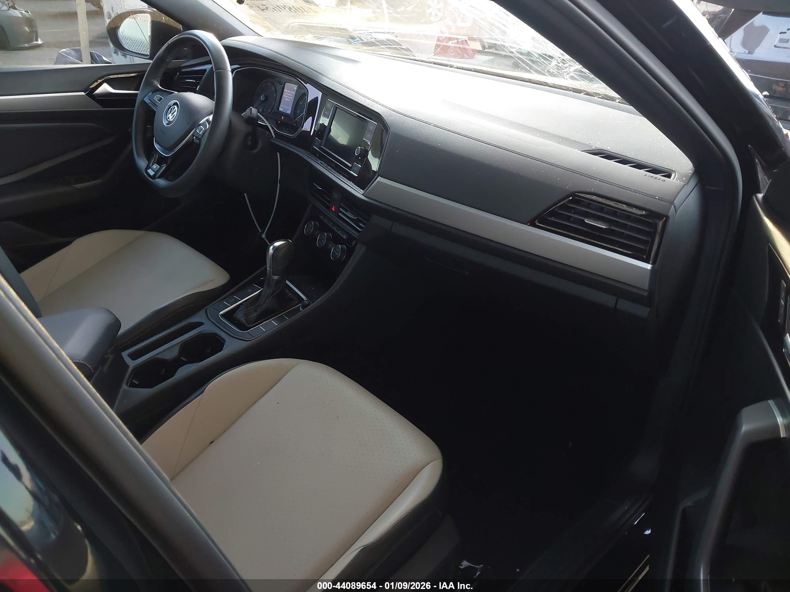 VOLKSWAGEN JETTA image 5