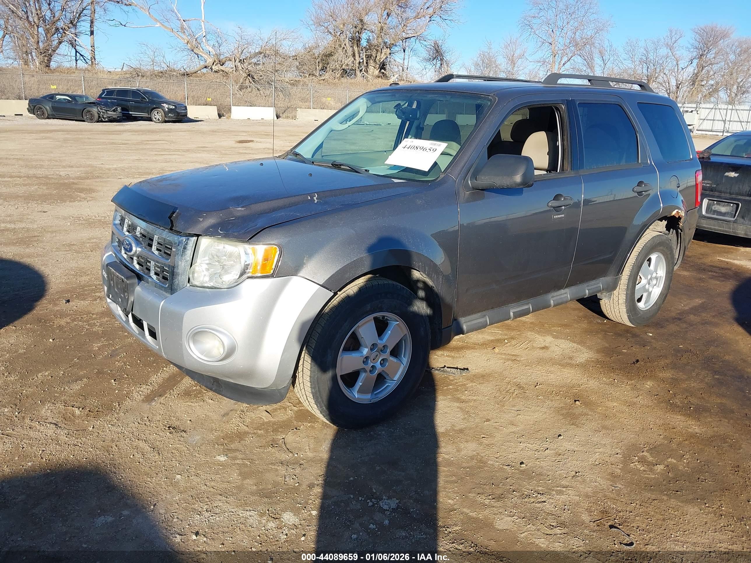 FORD ESCAPE image 2