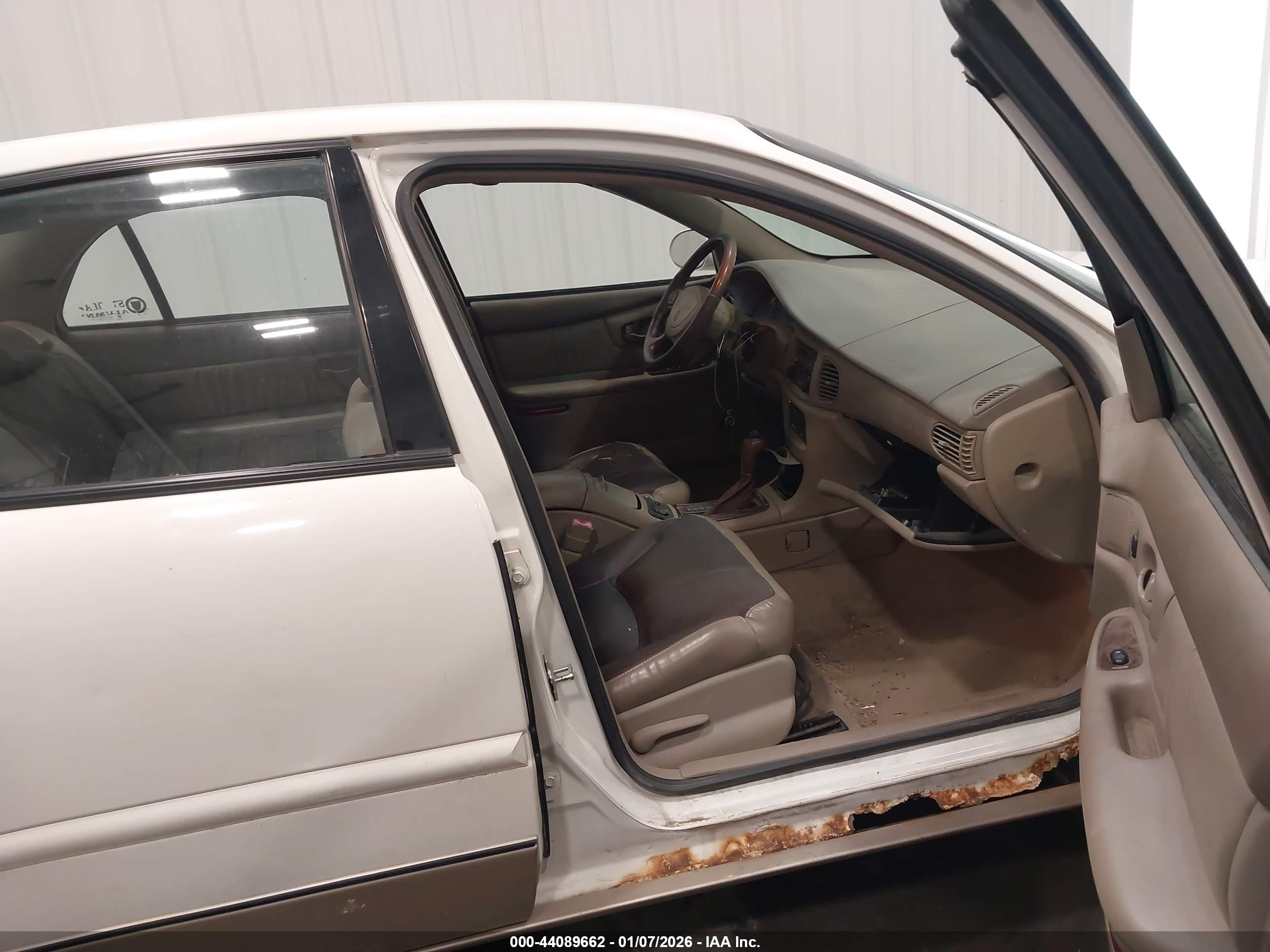 BUICK REGAL image 5