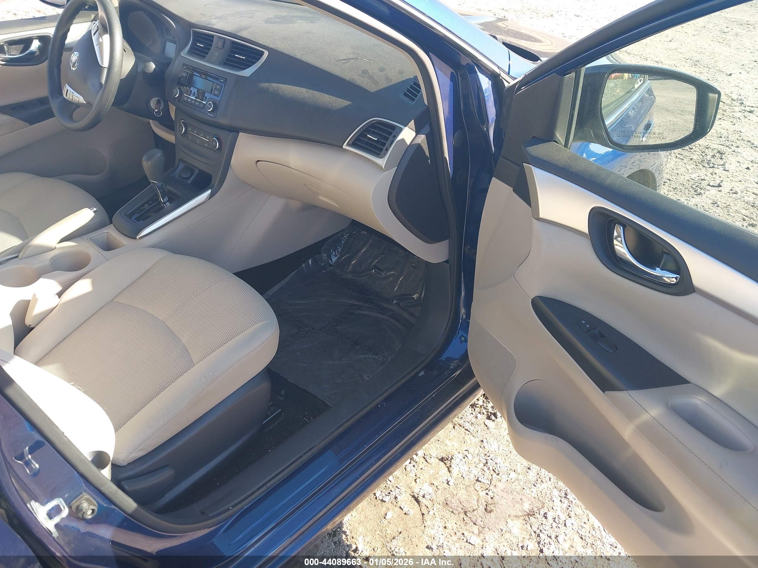 NISSAN SENTRA image 5