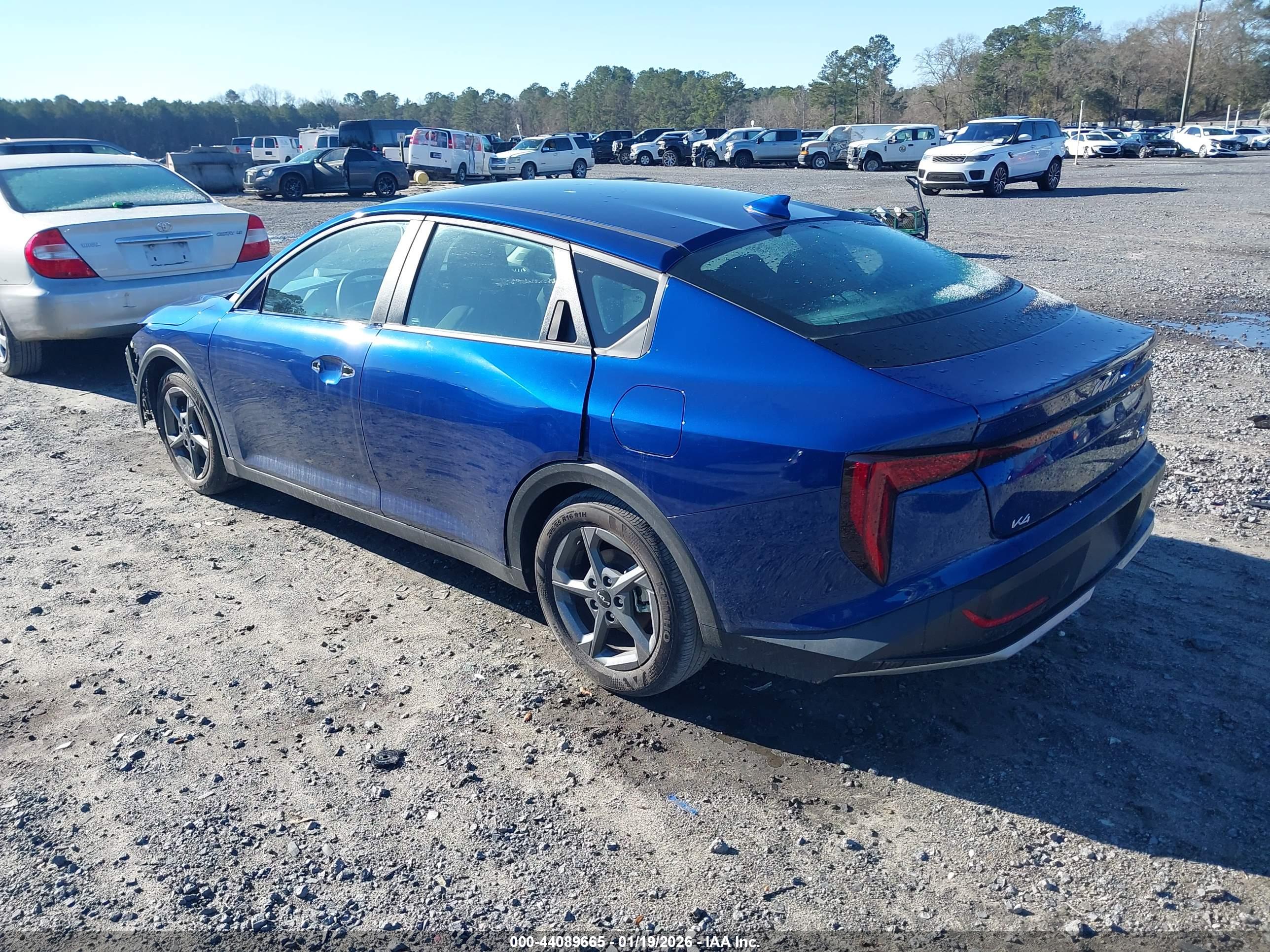 KIA K4 image 3