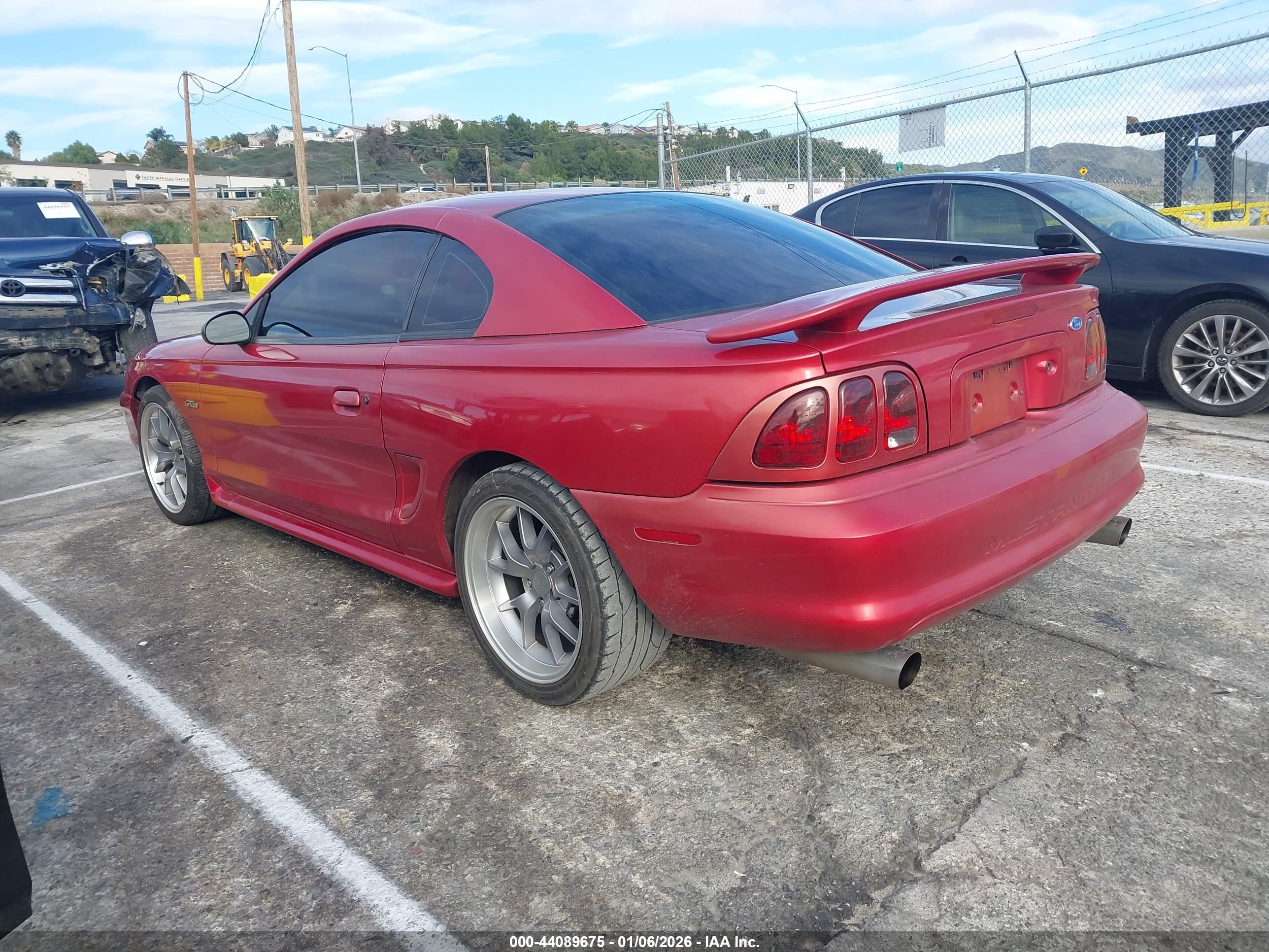 FORD MUSTANG image 3