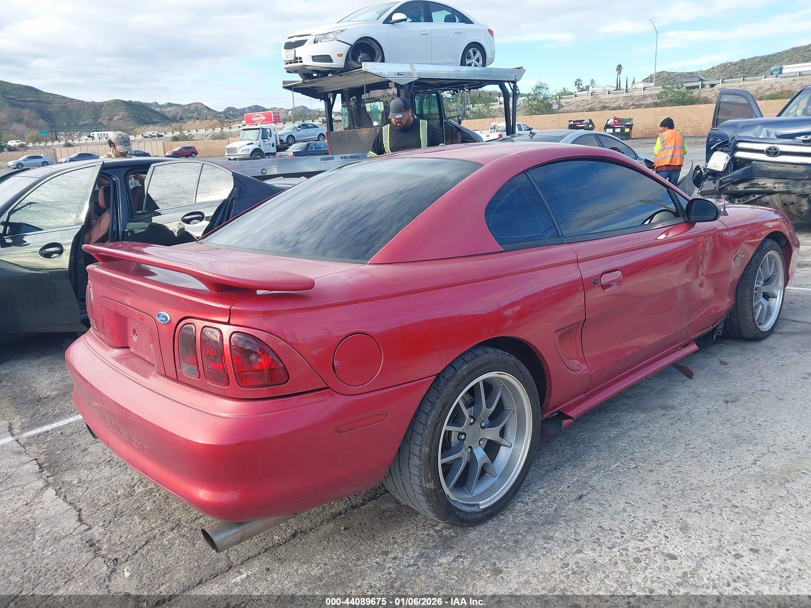 FORD MUSTANG image 4