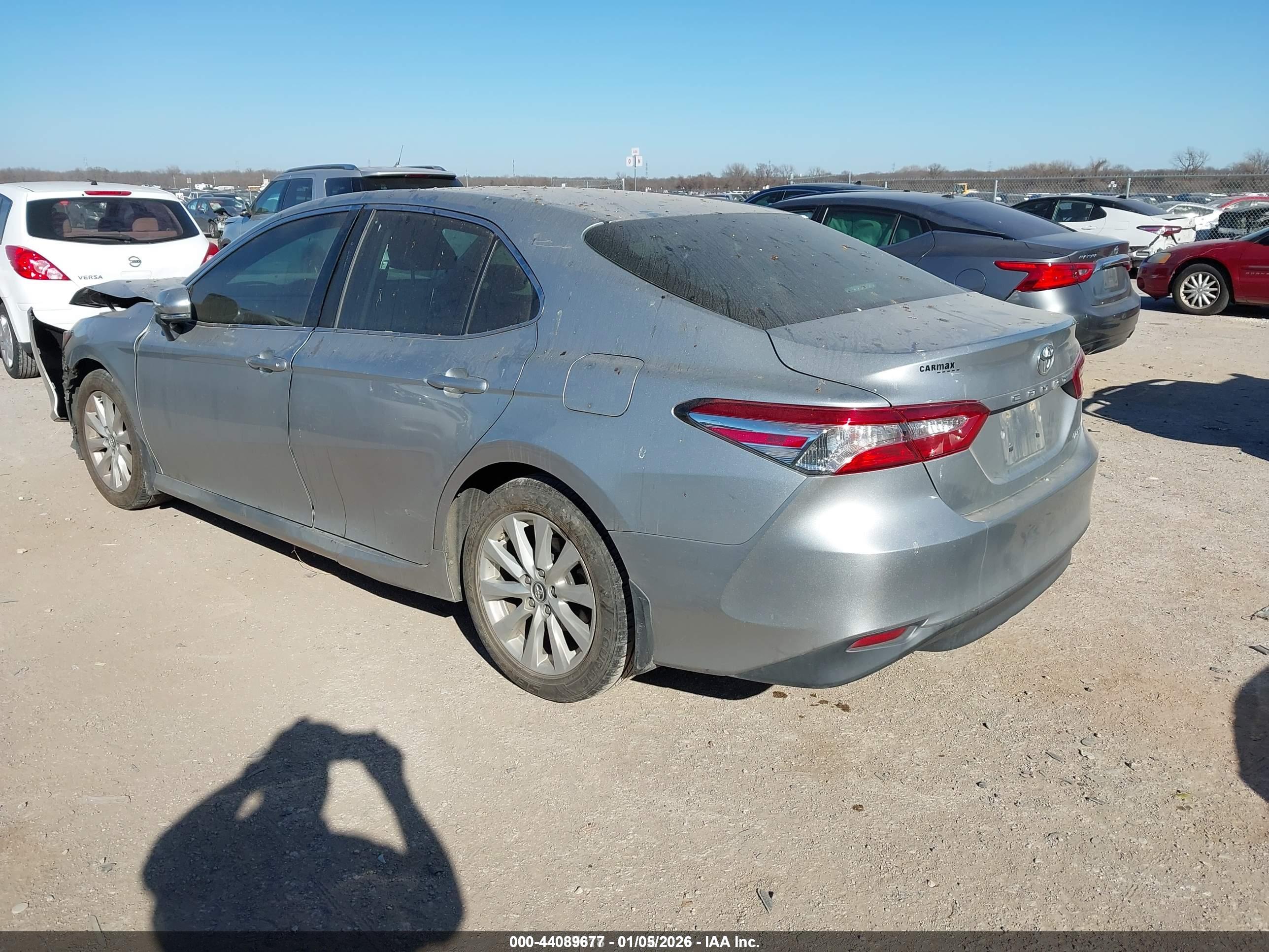 TOYOTA CAMRY image 3