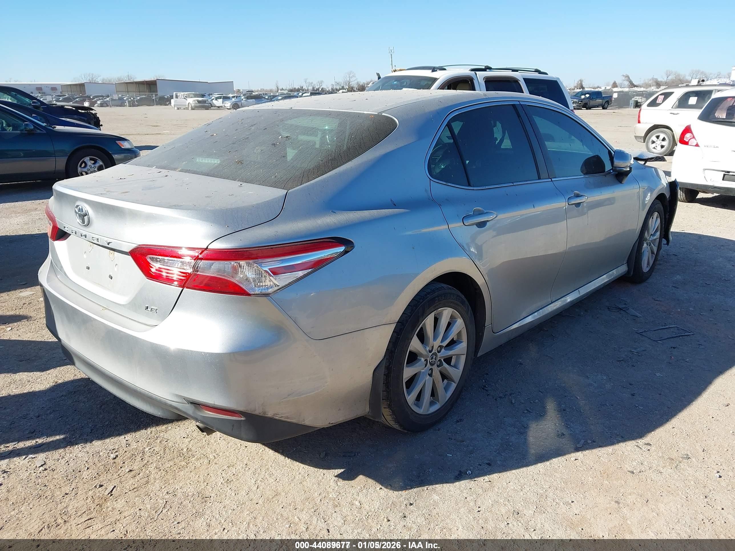 TOYOTA CAMRY image 4