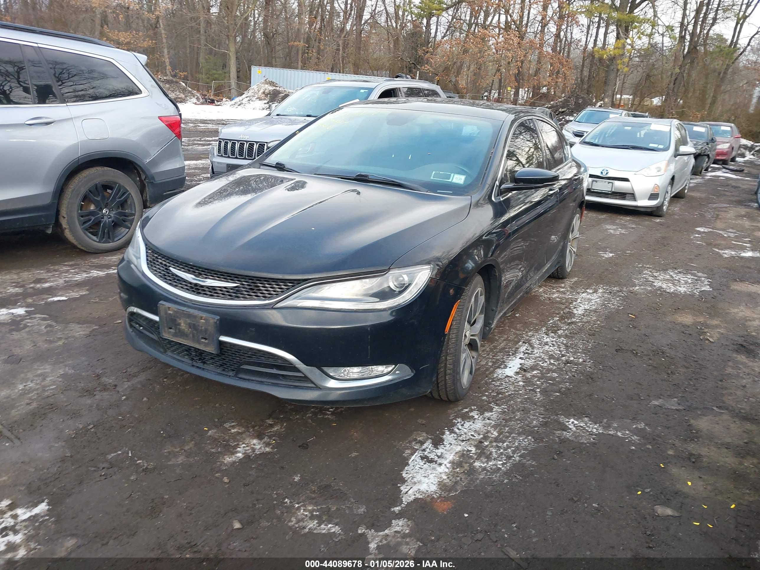 CHRYSLER 200 image 2