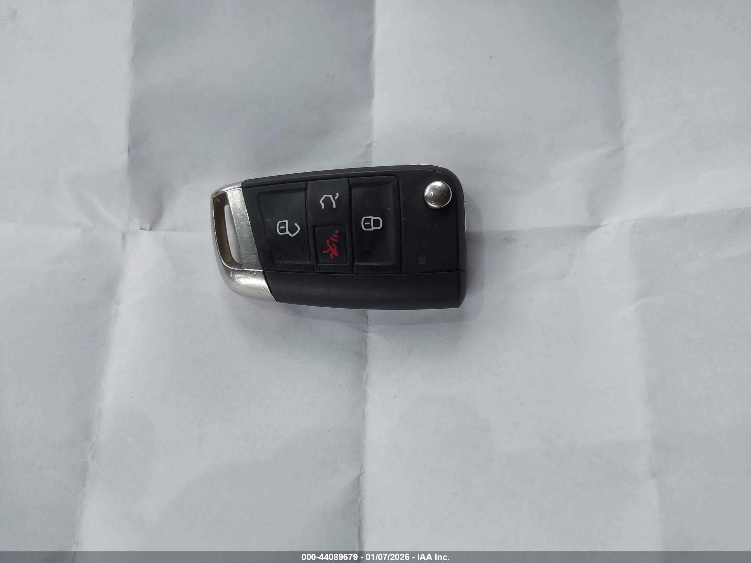 VOLKSWAGEN GOLF image 11