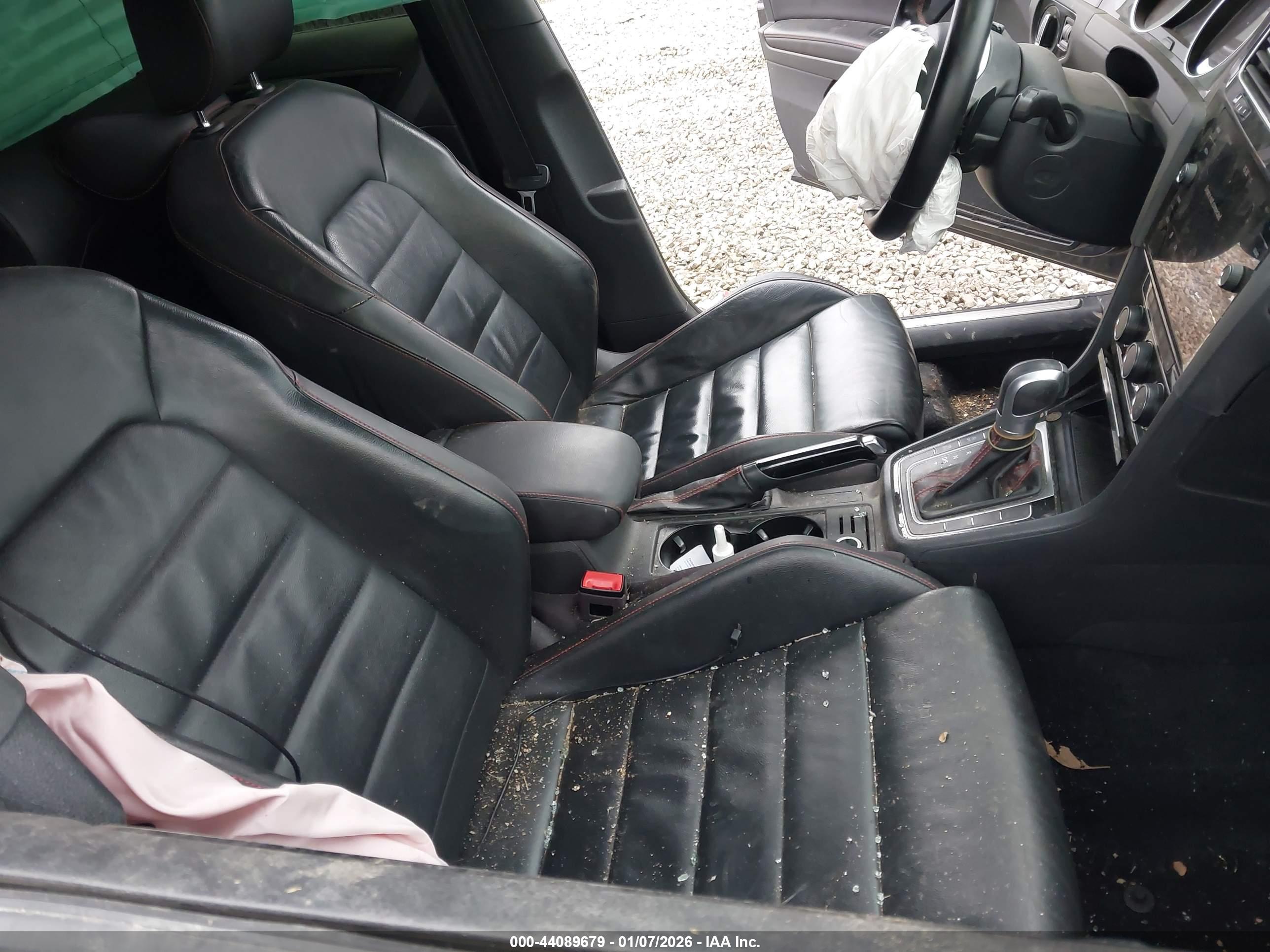 VOLKSWAGEN GOLF image 5