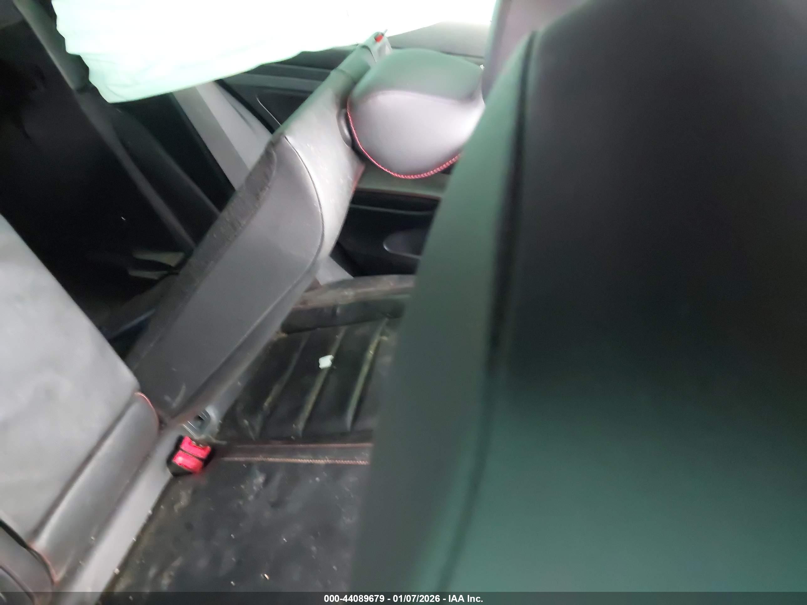 VOLKSWAGEN GOLF image 8