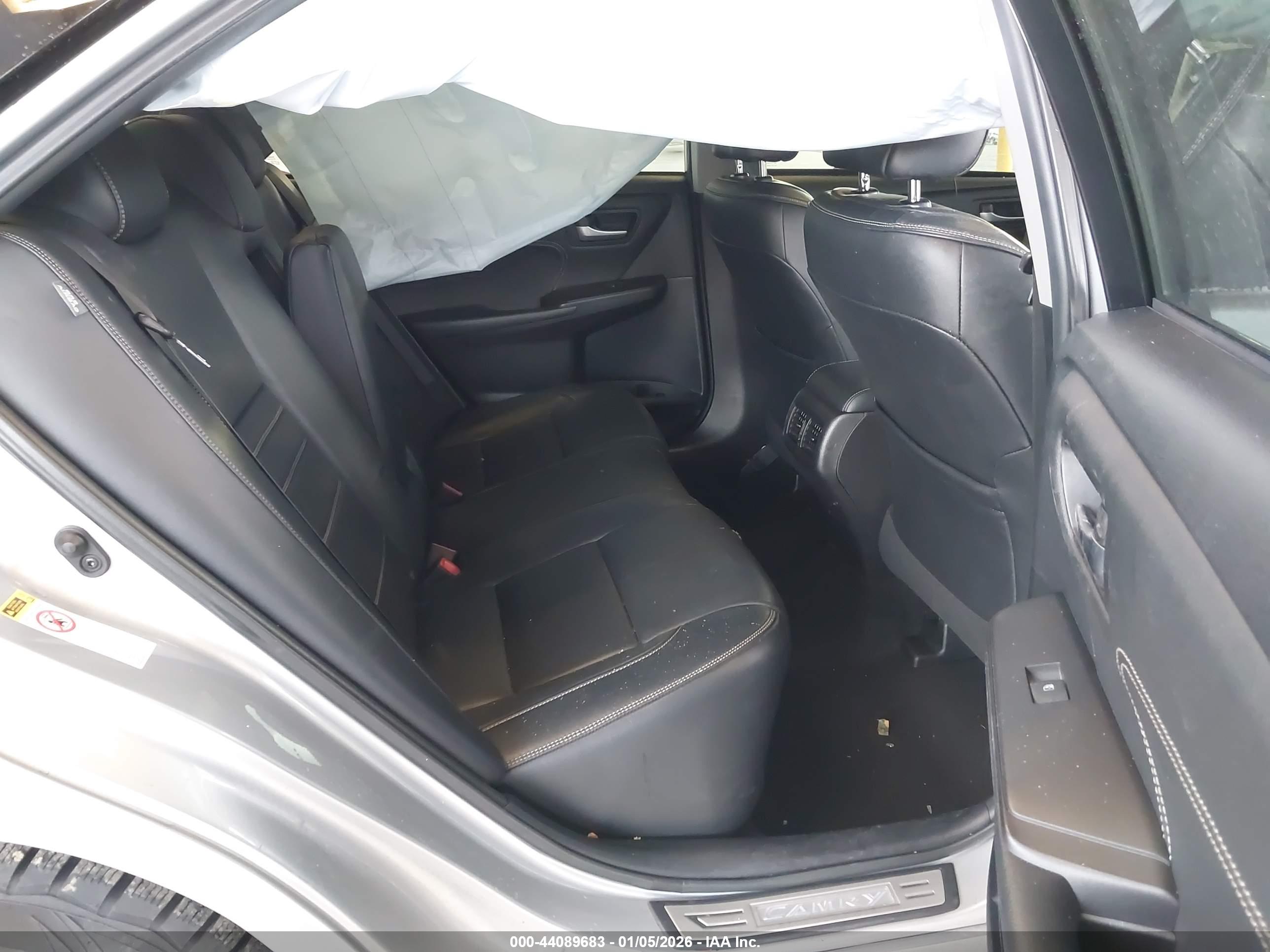 TOYOTA CAMRY image 8