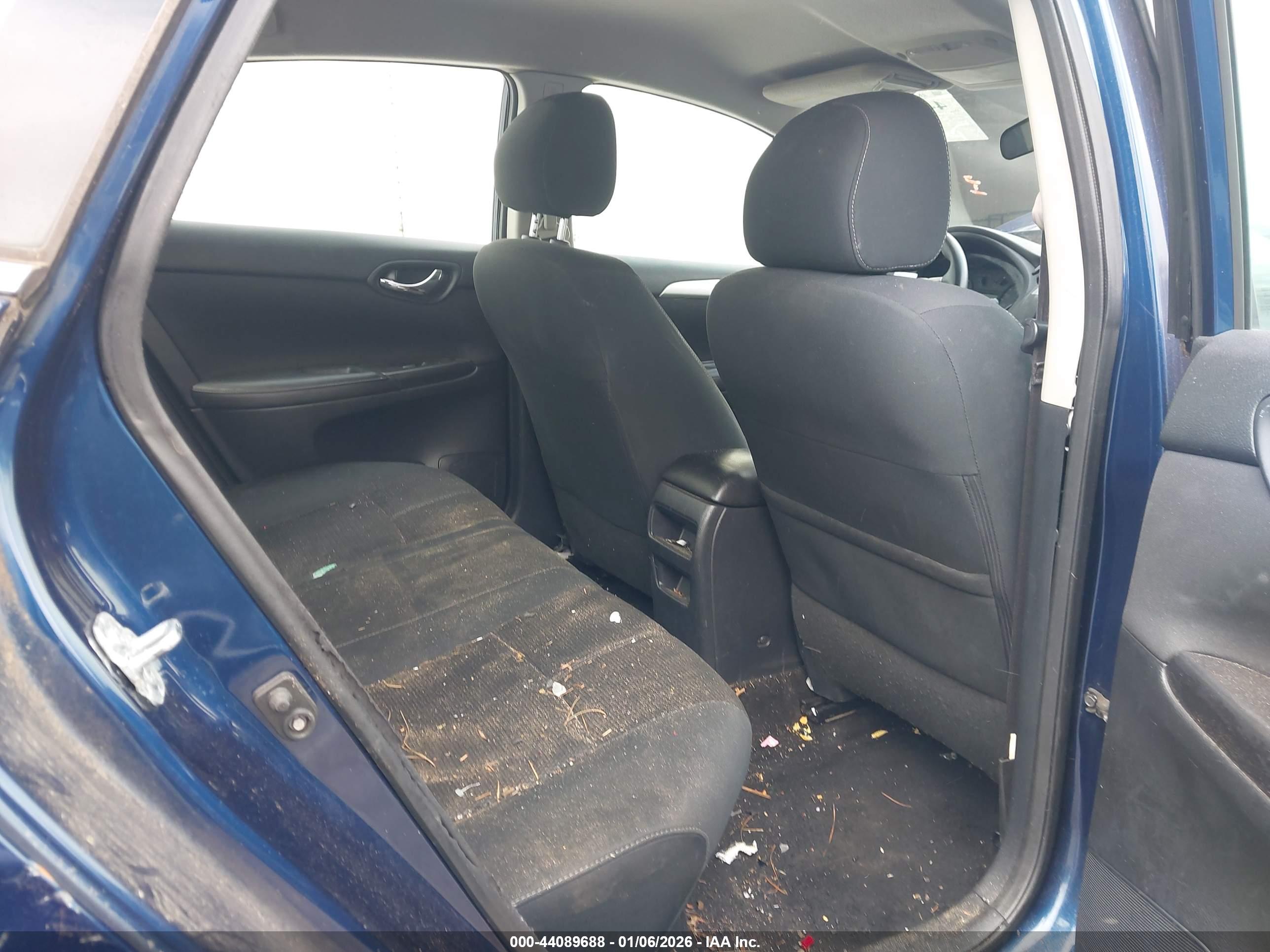 NISSAN SENTRA image 8