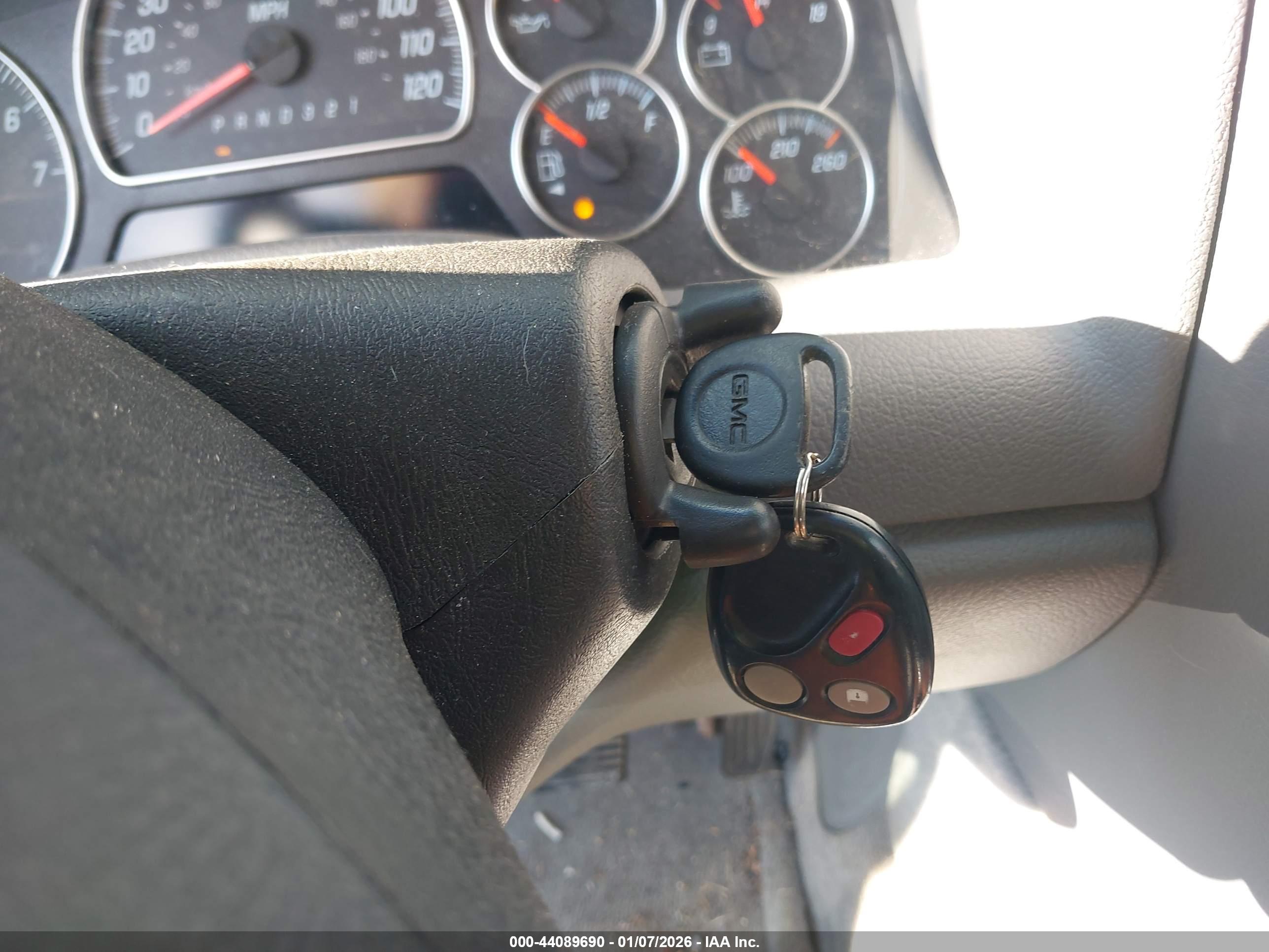 GMC ENVOY image 11