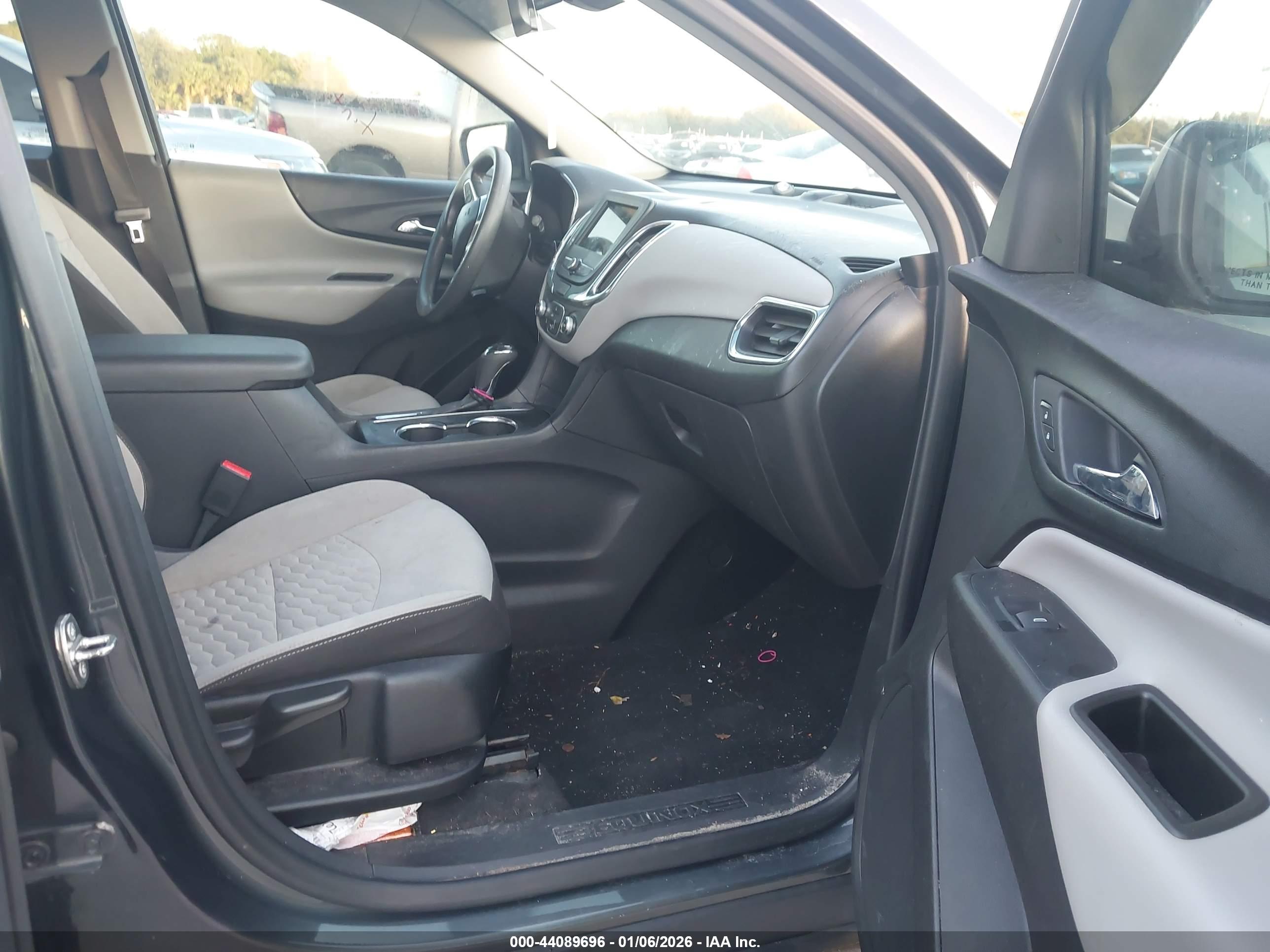 CHEVROLET EQUINOX image 5