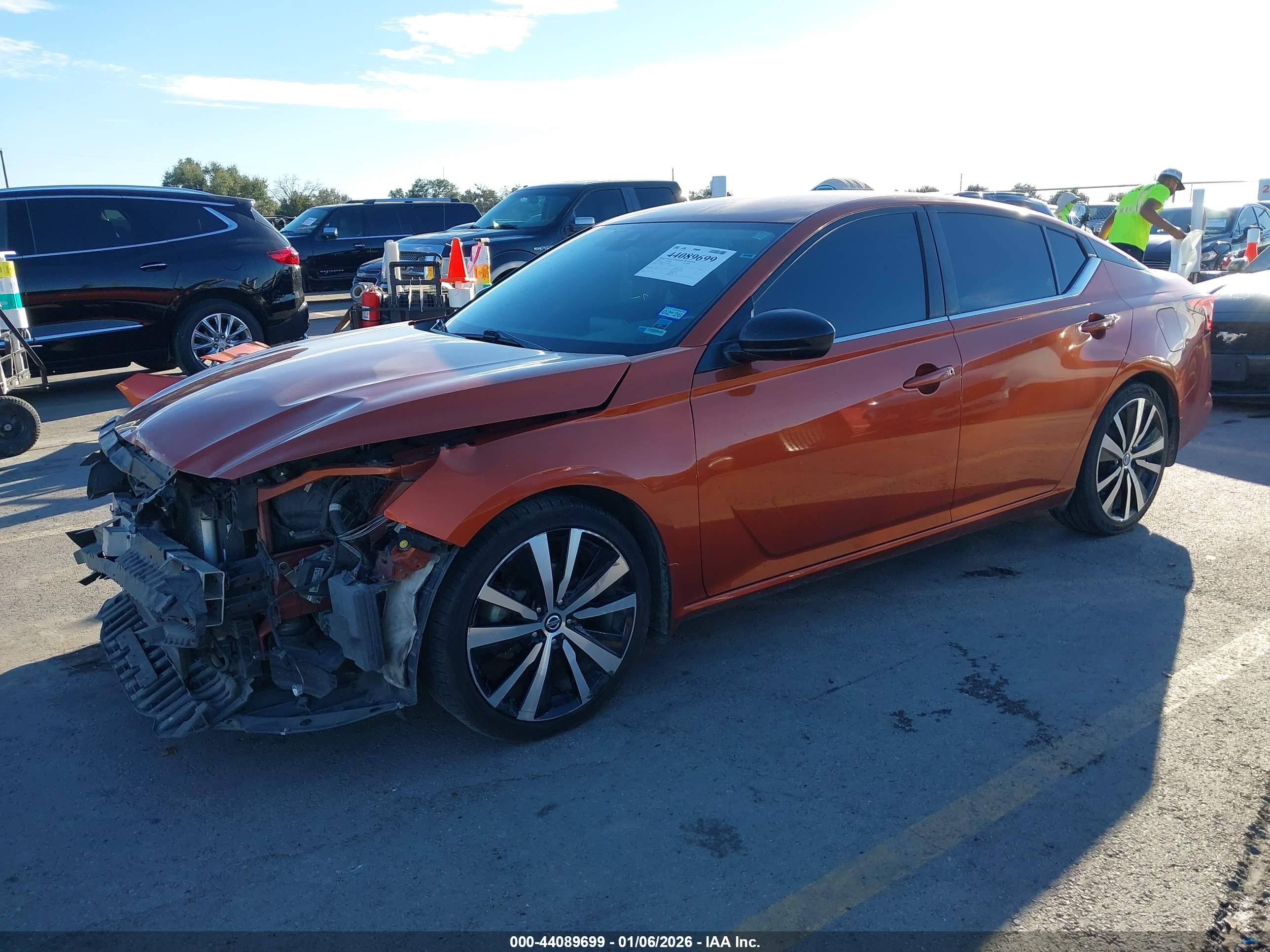NISSAN ALTIMA image 2