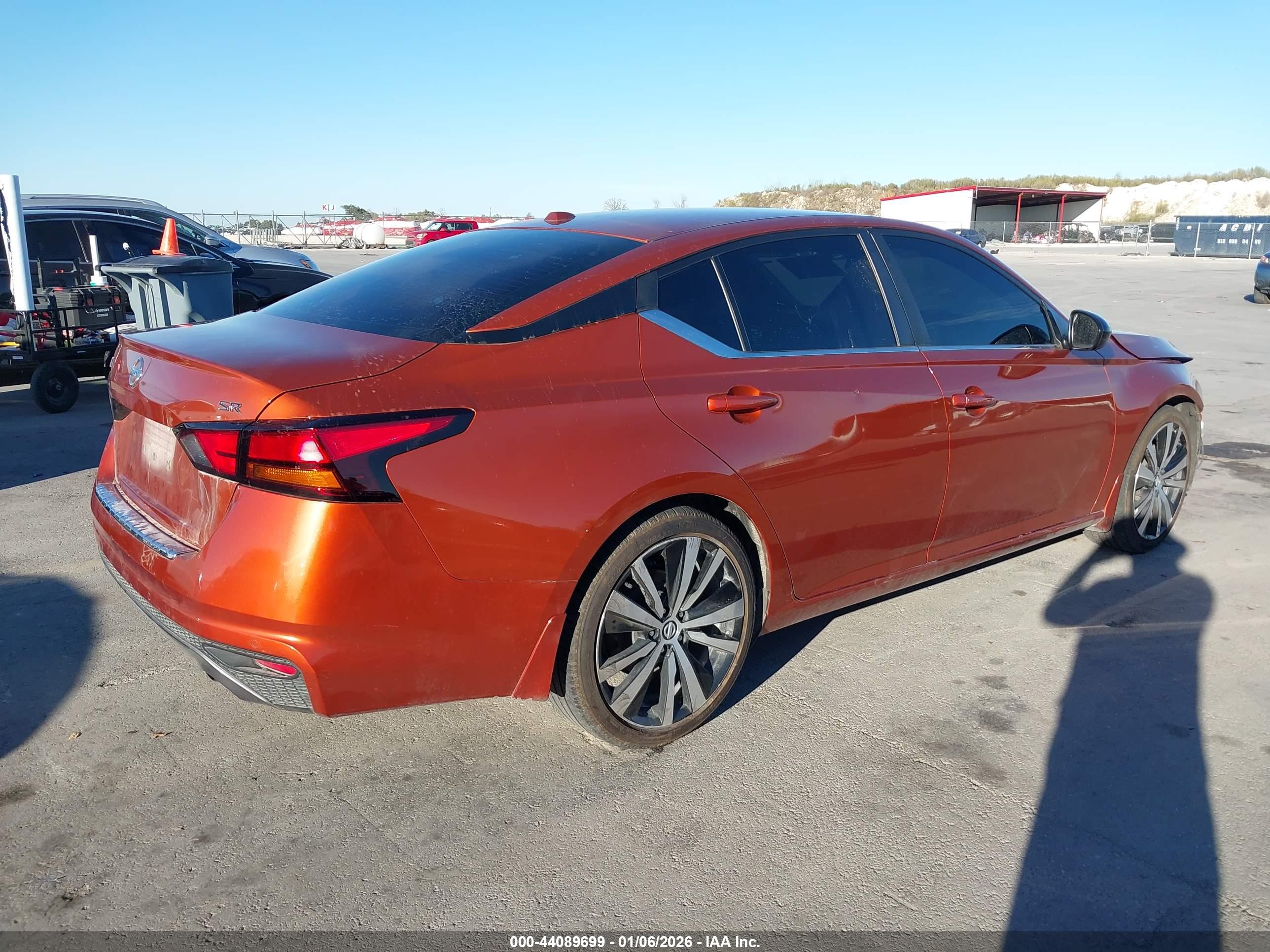 NISSAN ALTIMA image 4