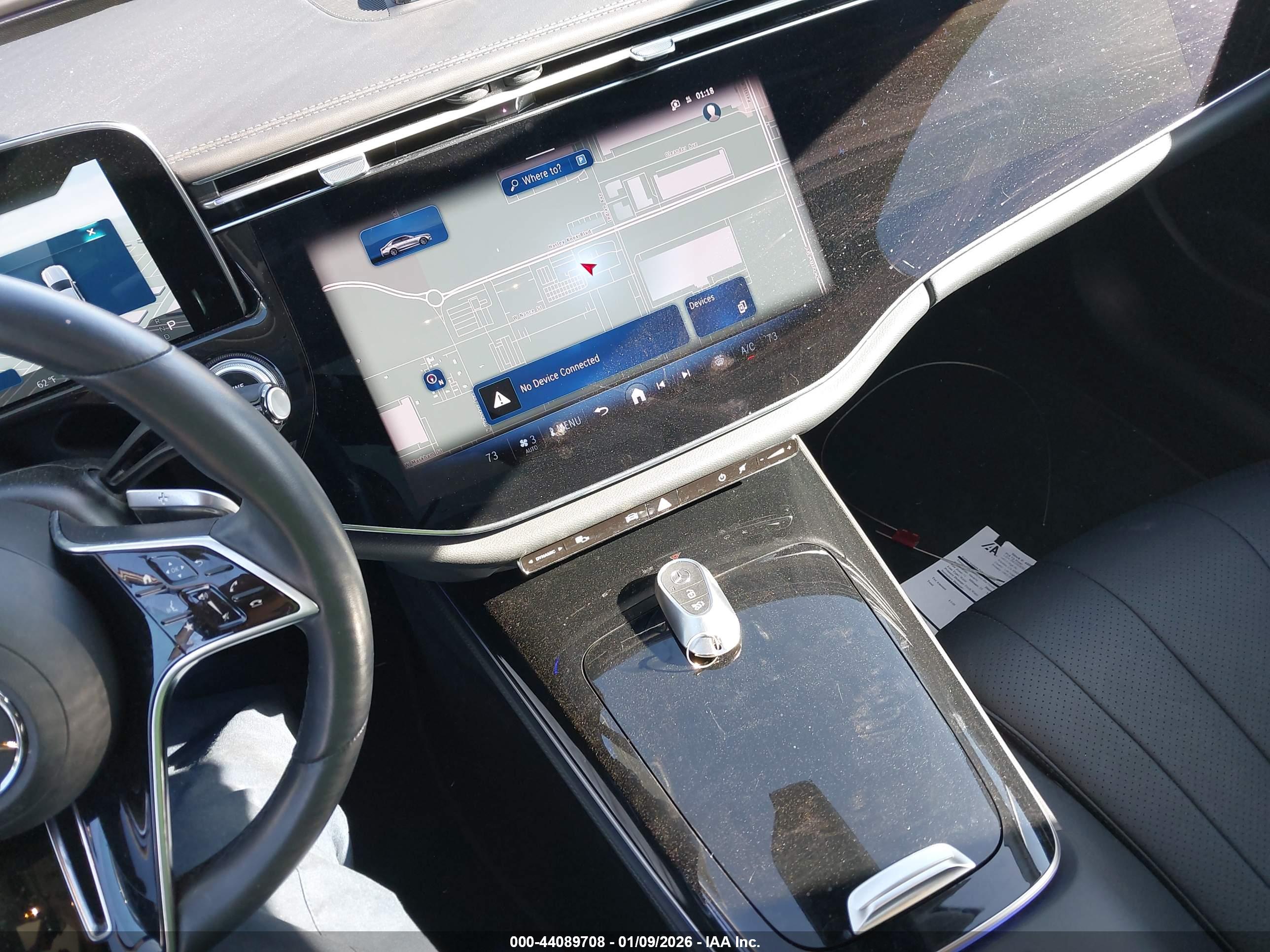 MERCEDES-BENZ E image 11