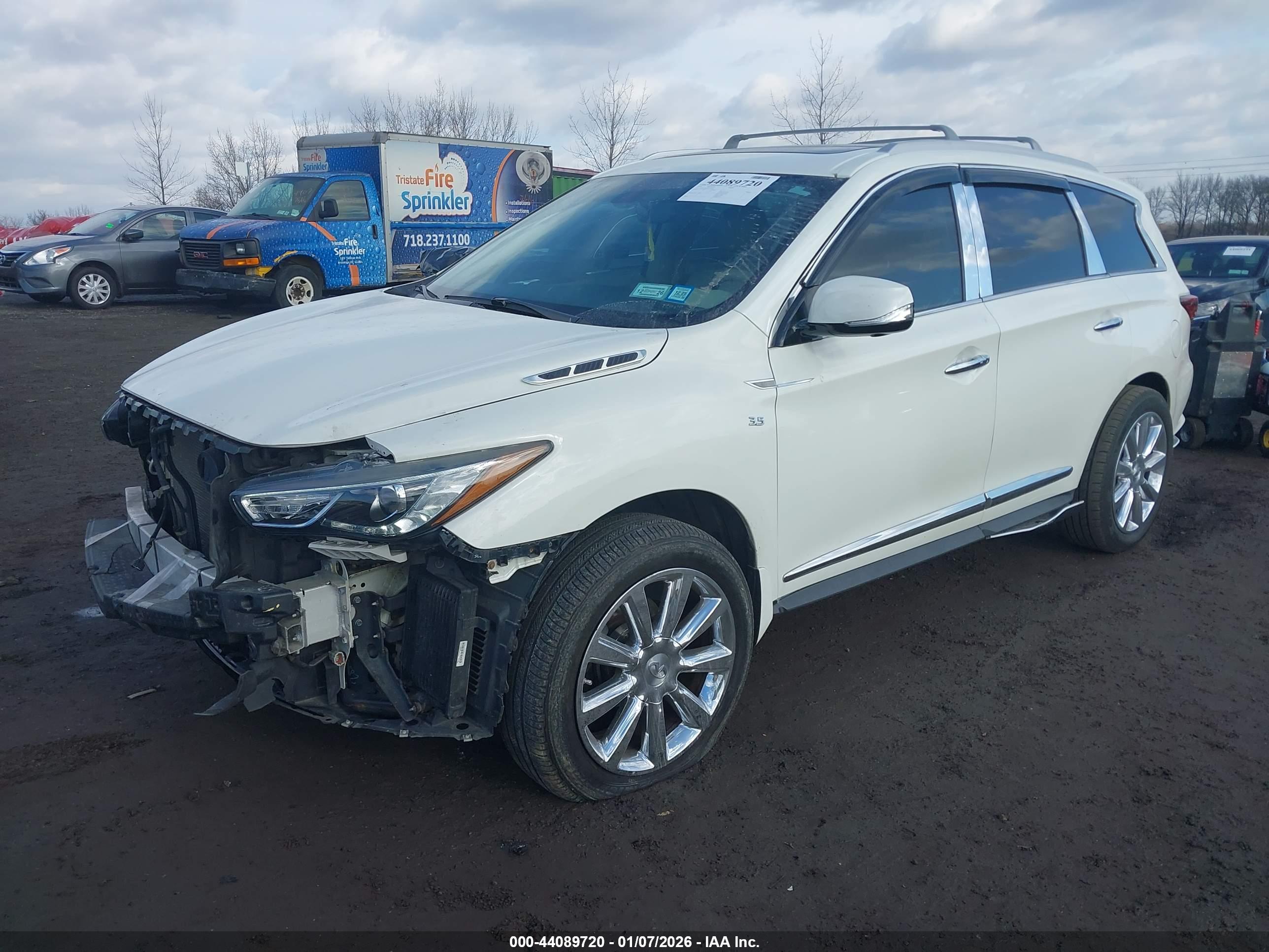 INFINITI QX60 image 2