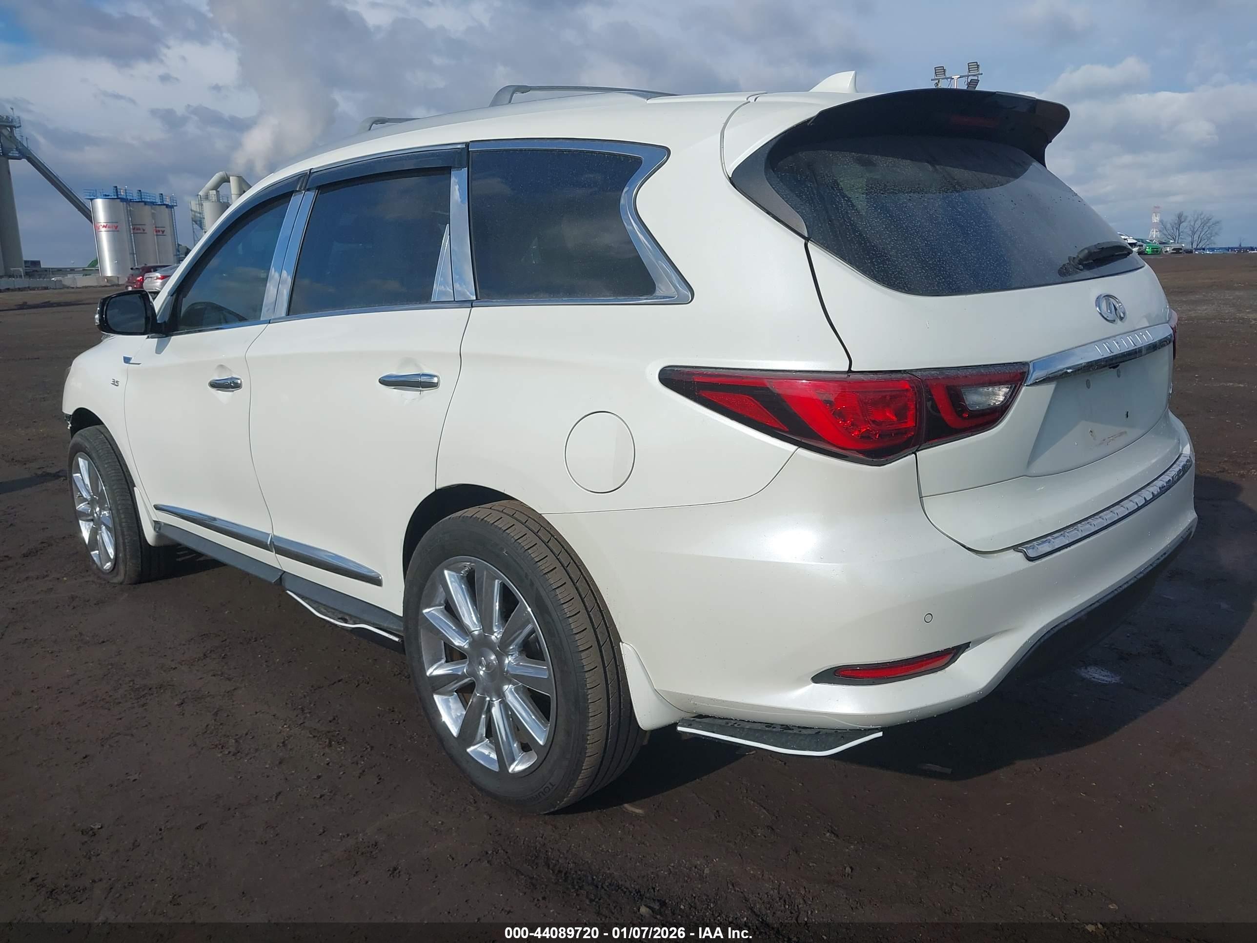 INFINITI QX60 image 3