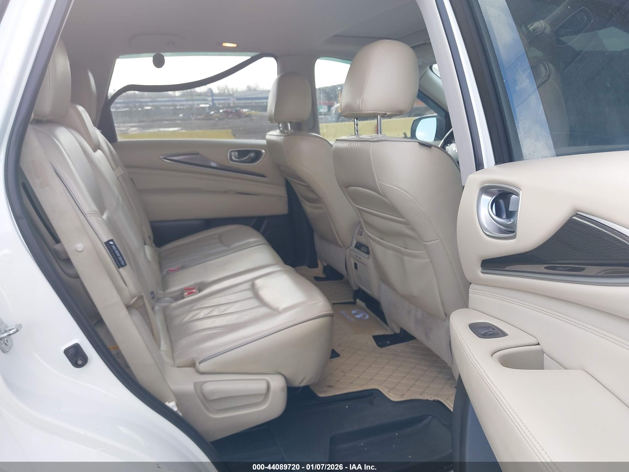 INFINITI QX60 image 8