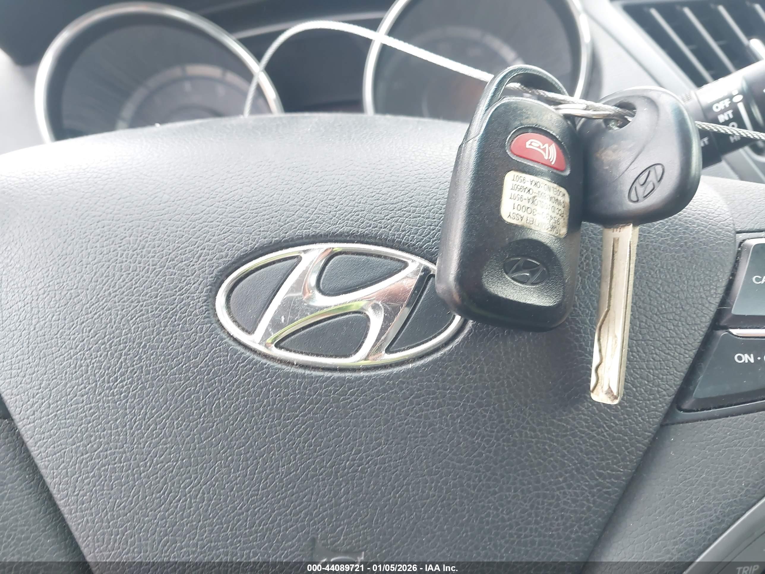 HYUNDAI SONATA image 11