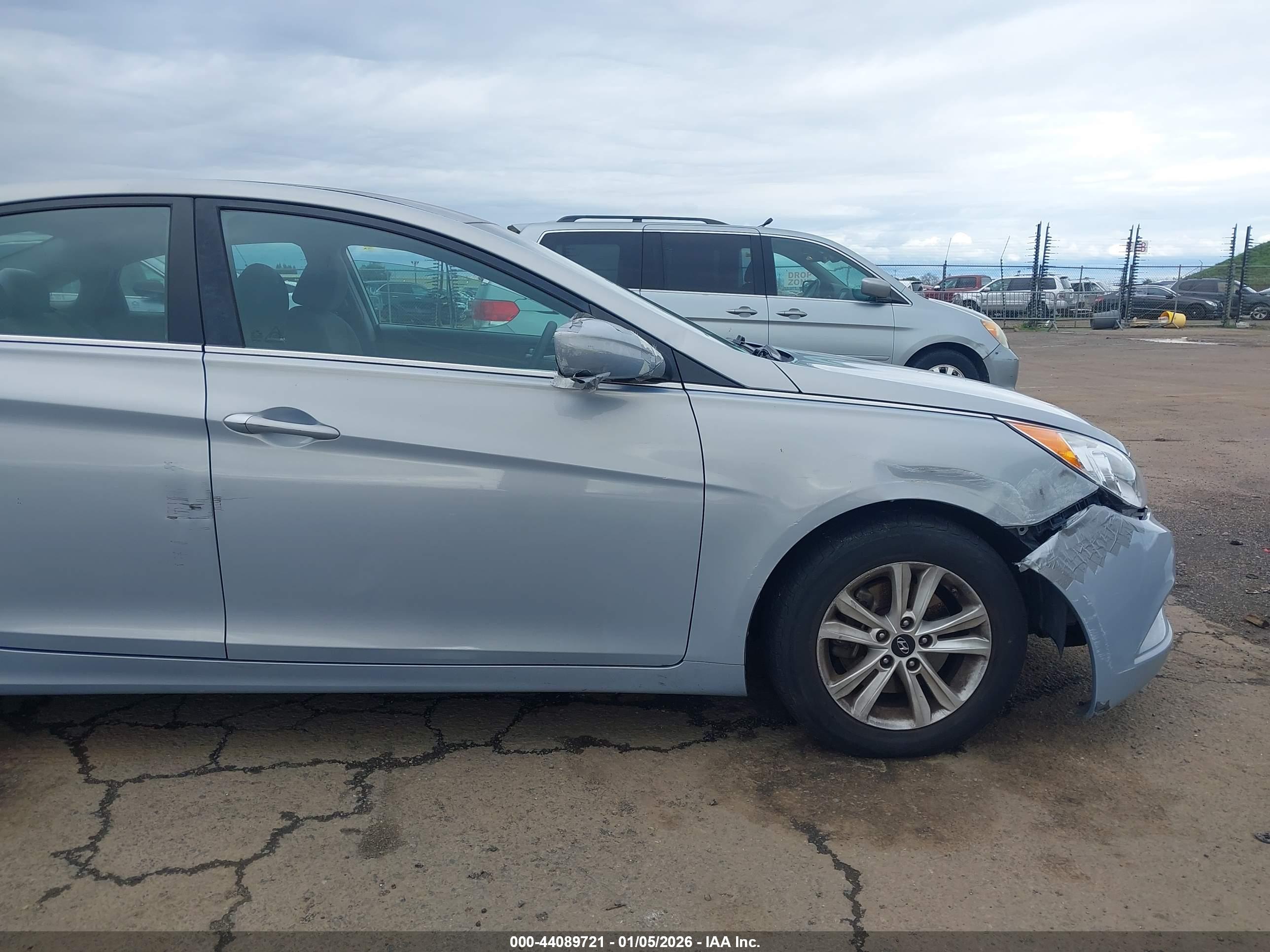 HYUNDAI SONATA image 6
