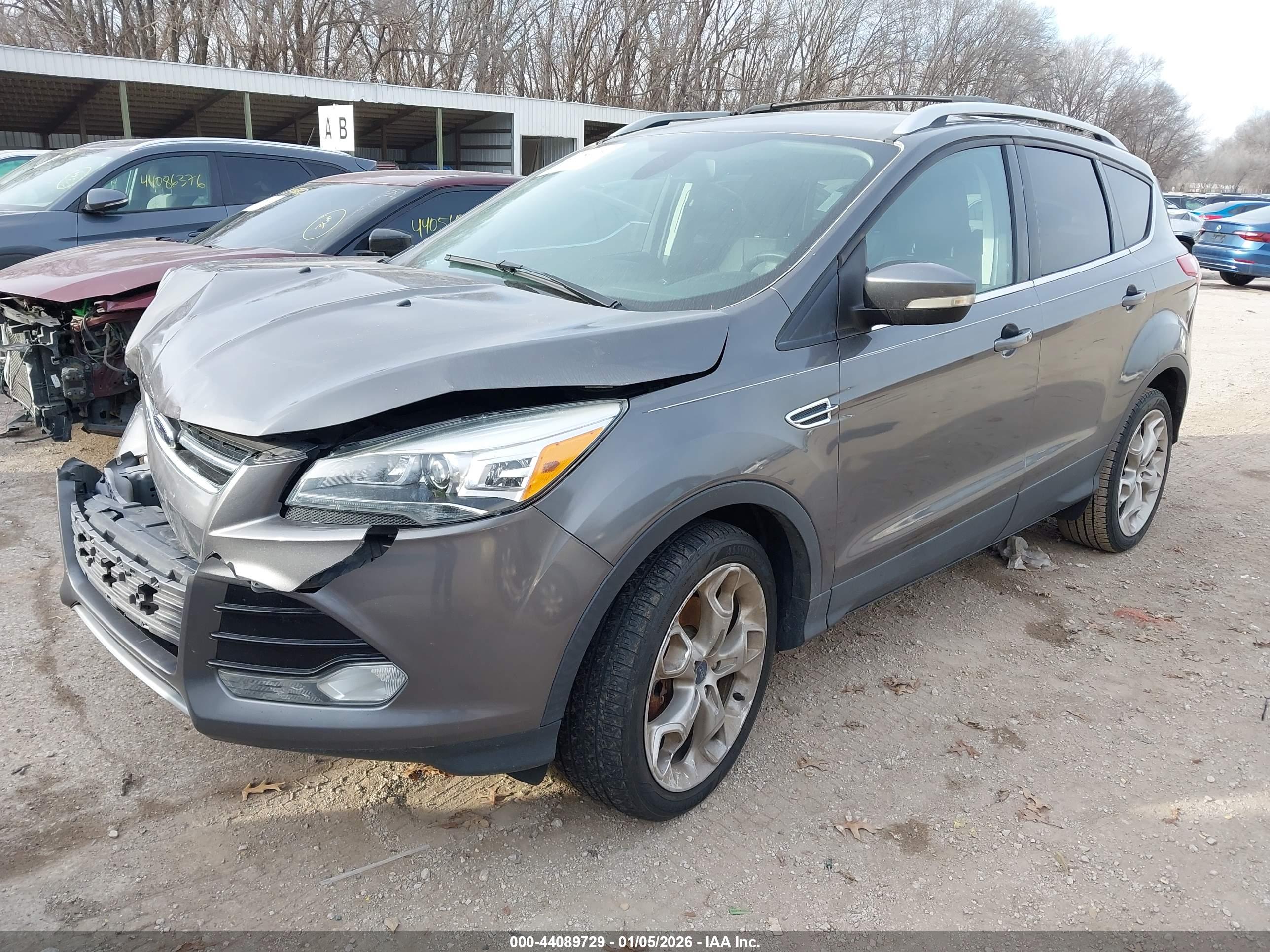 FORD ESCAPE image 2