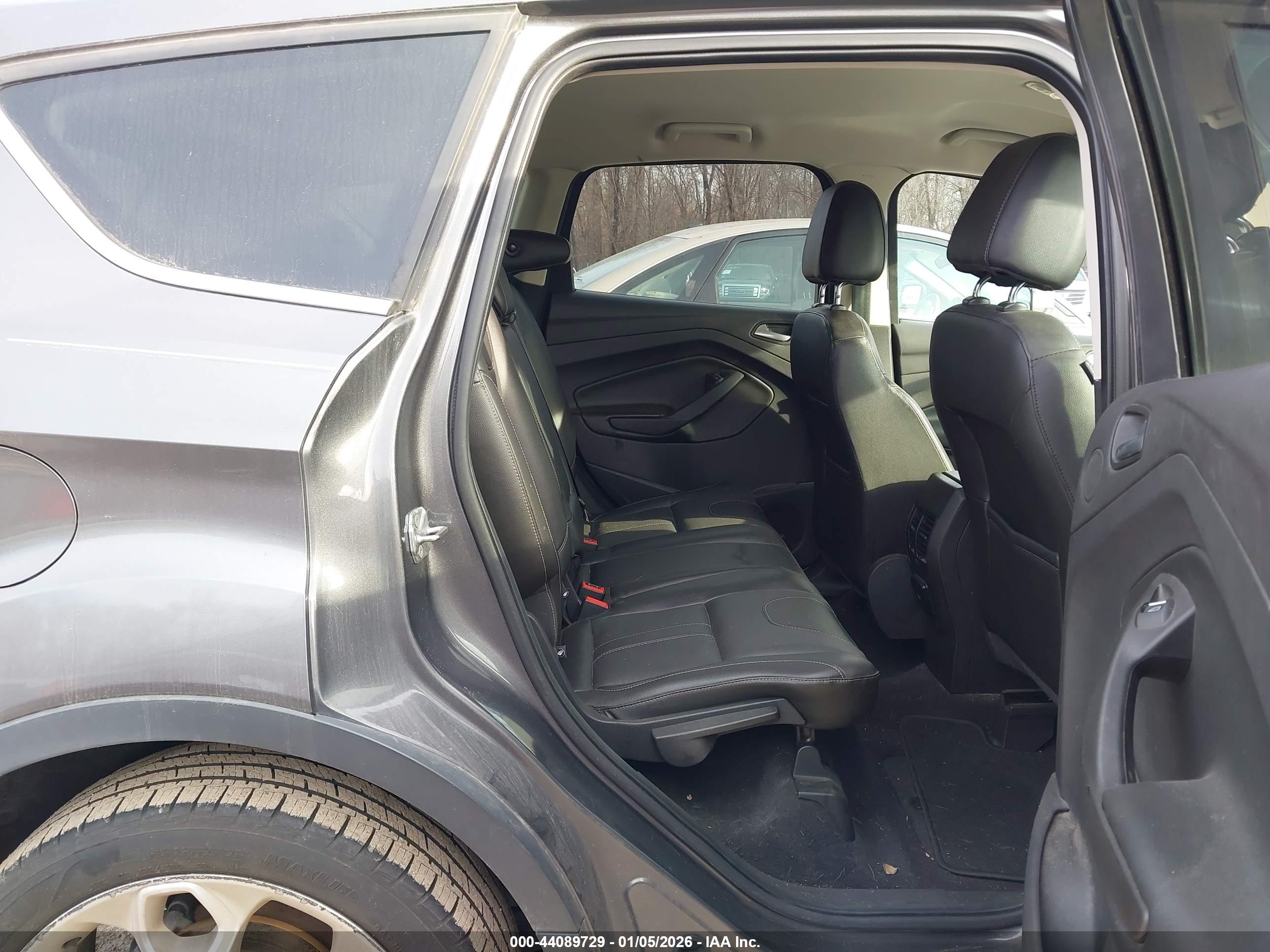 FORD ESCAPE image 8