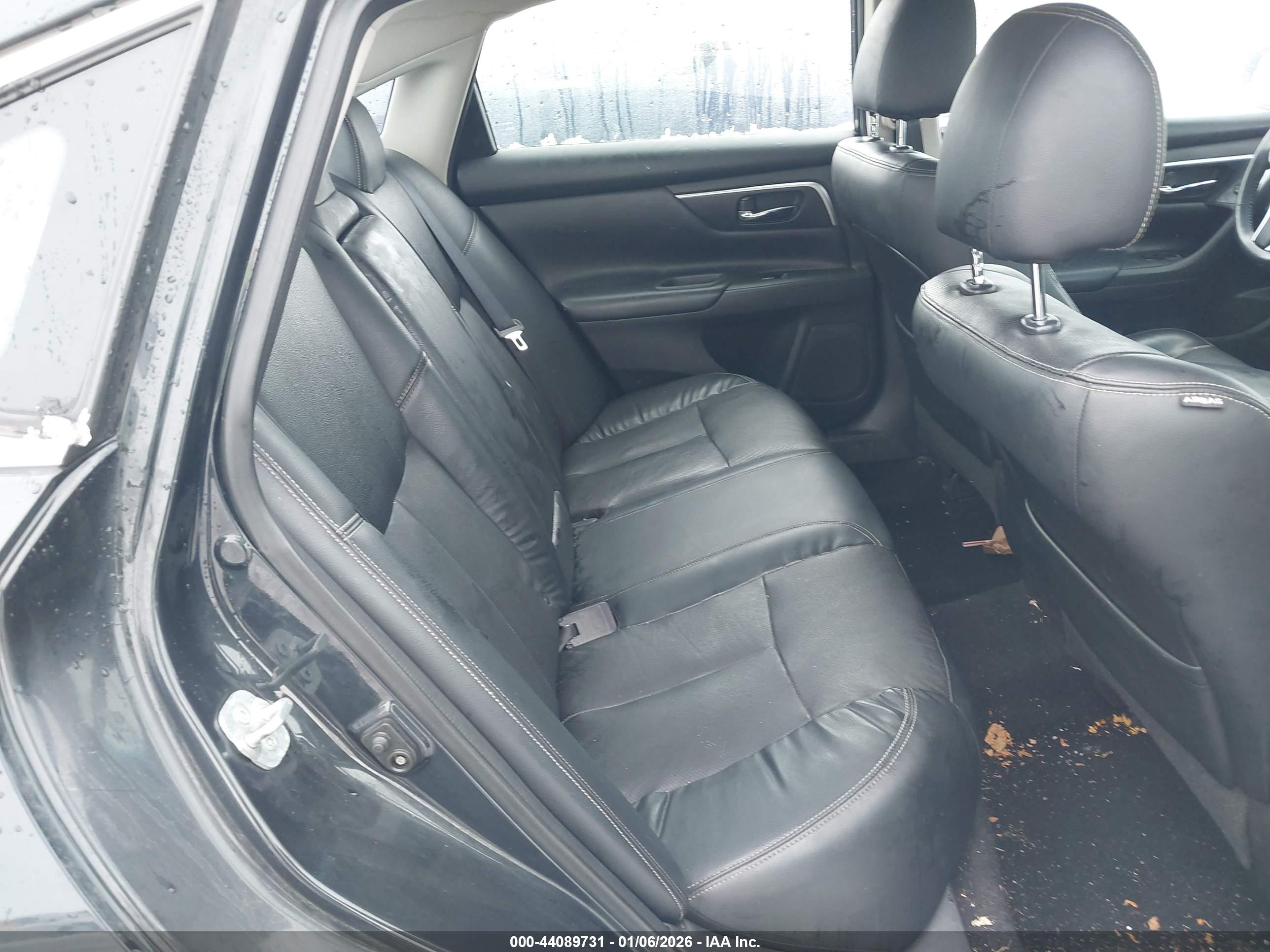 NISSAN ALTIMA image 8