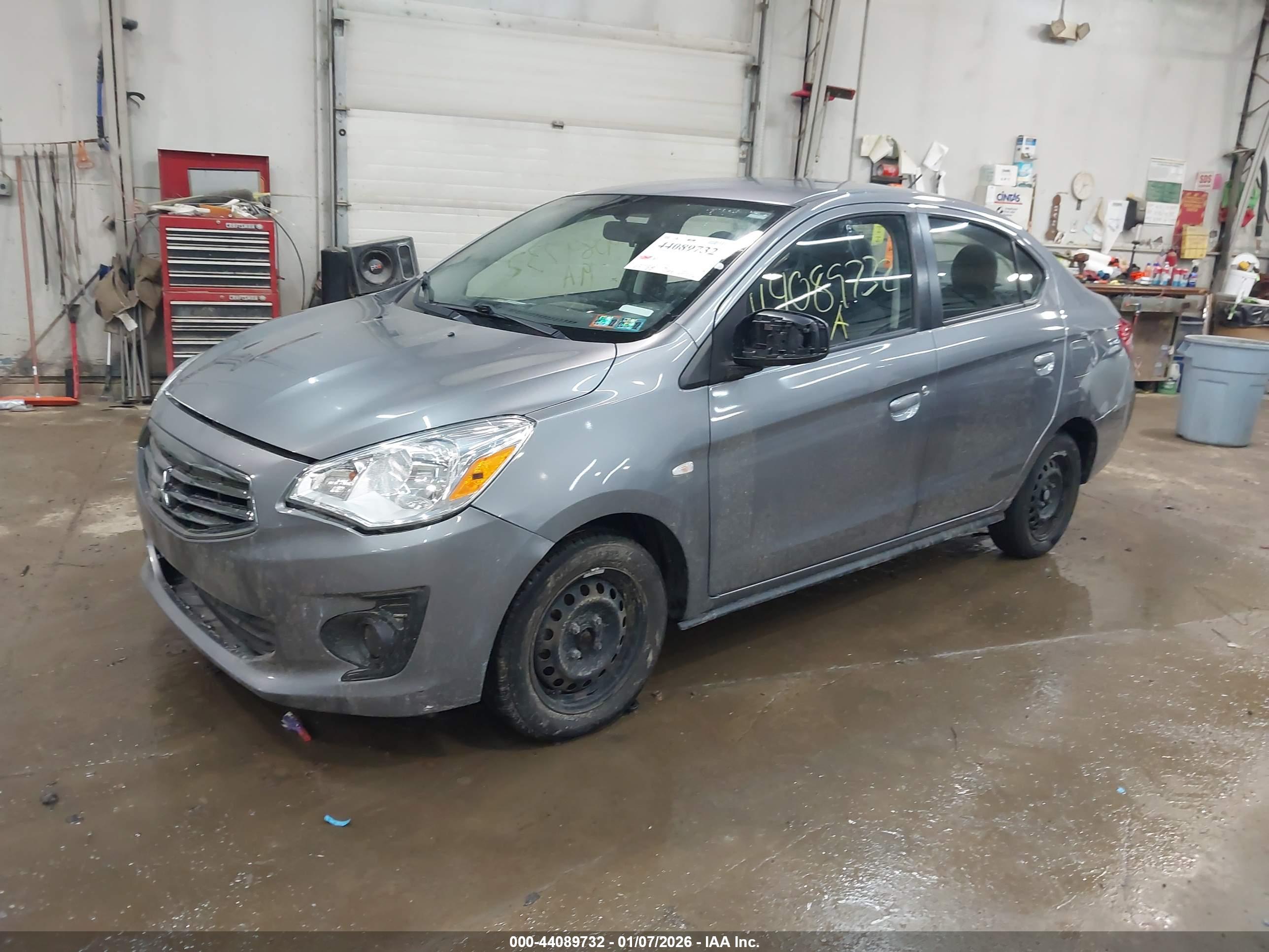 MITSUBISHI MIRAGE image 2