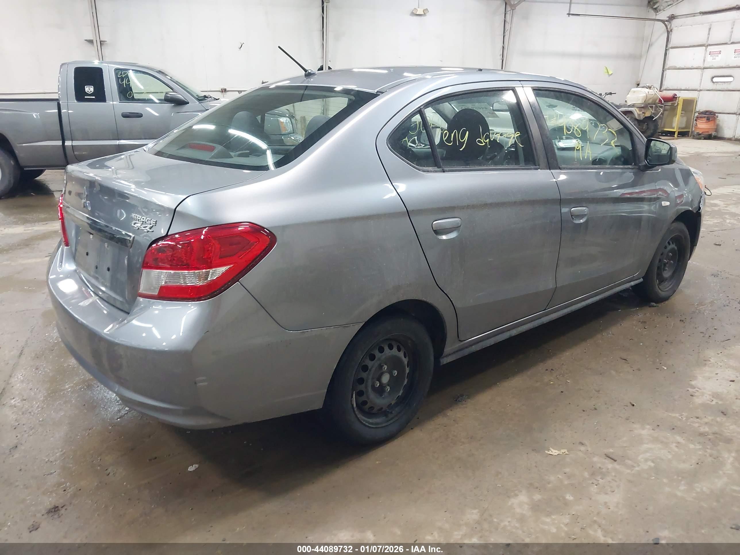 MITSUBISHI MIRAGE image 4