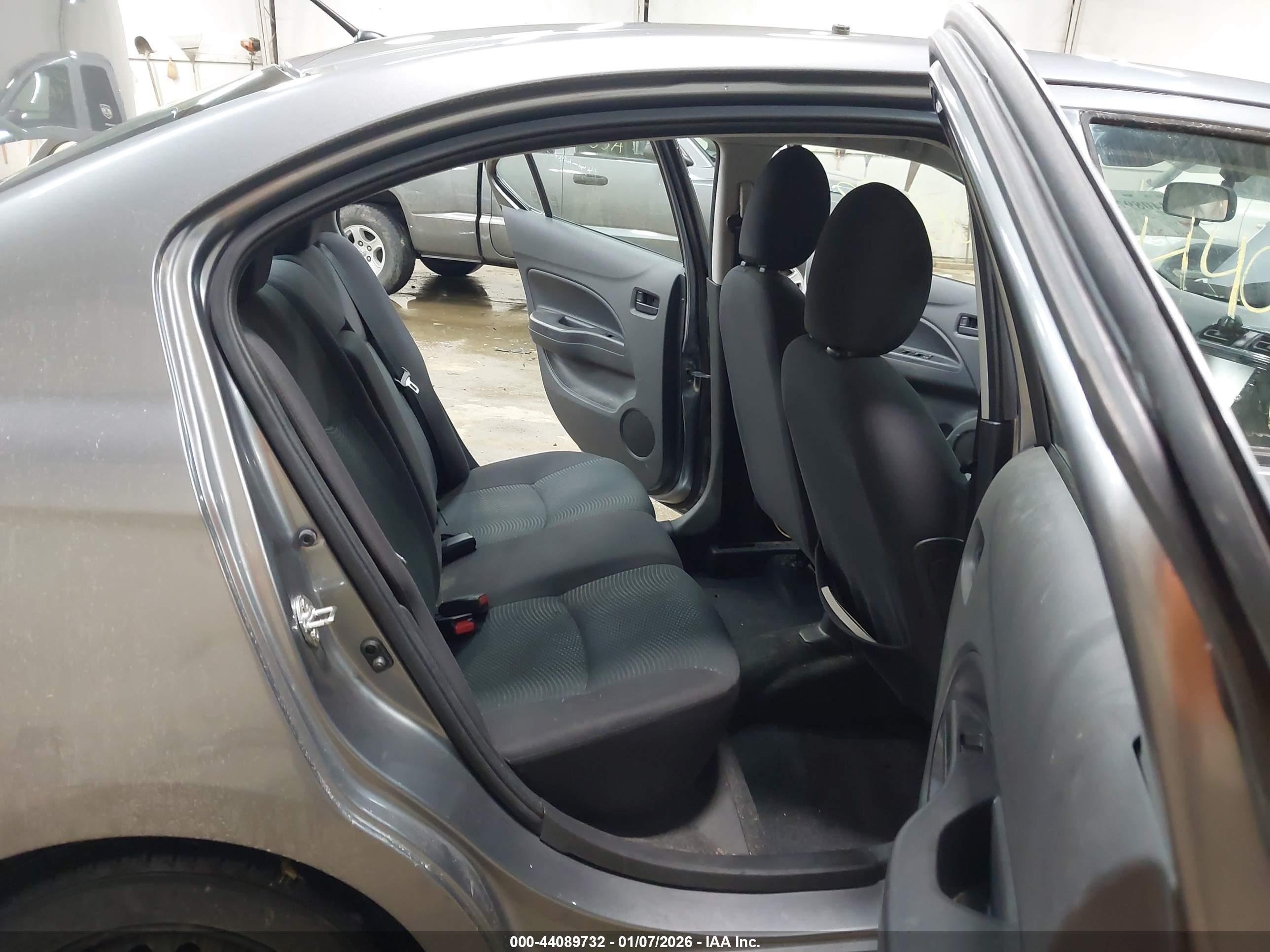 MITSUBISHI MIRAGE image 8