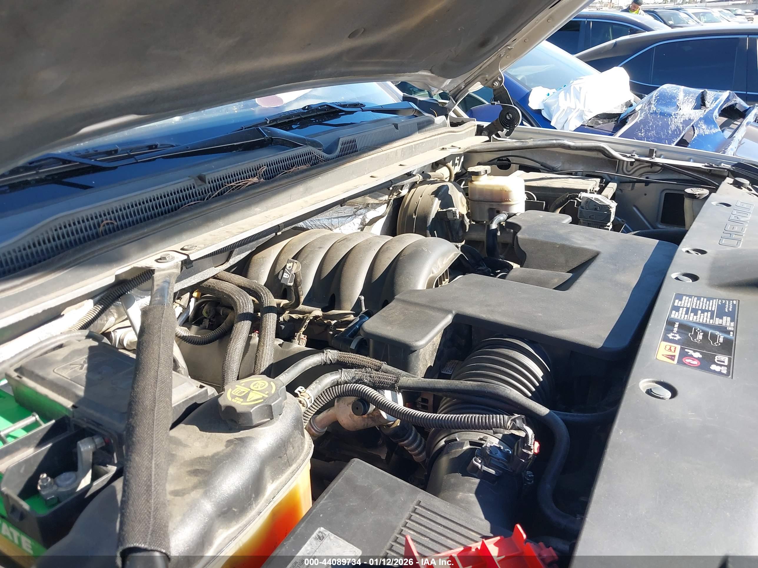 CHEVROLET TAHOE image 10