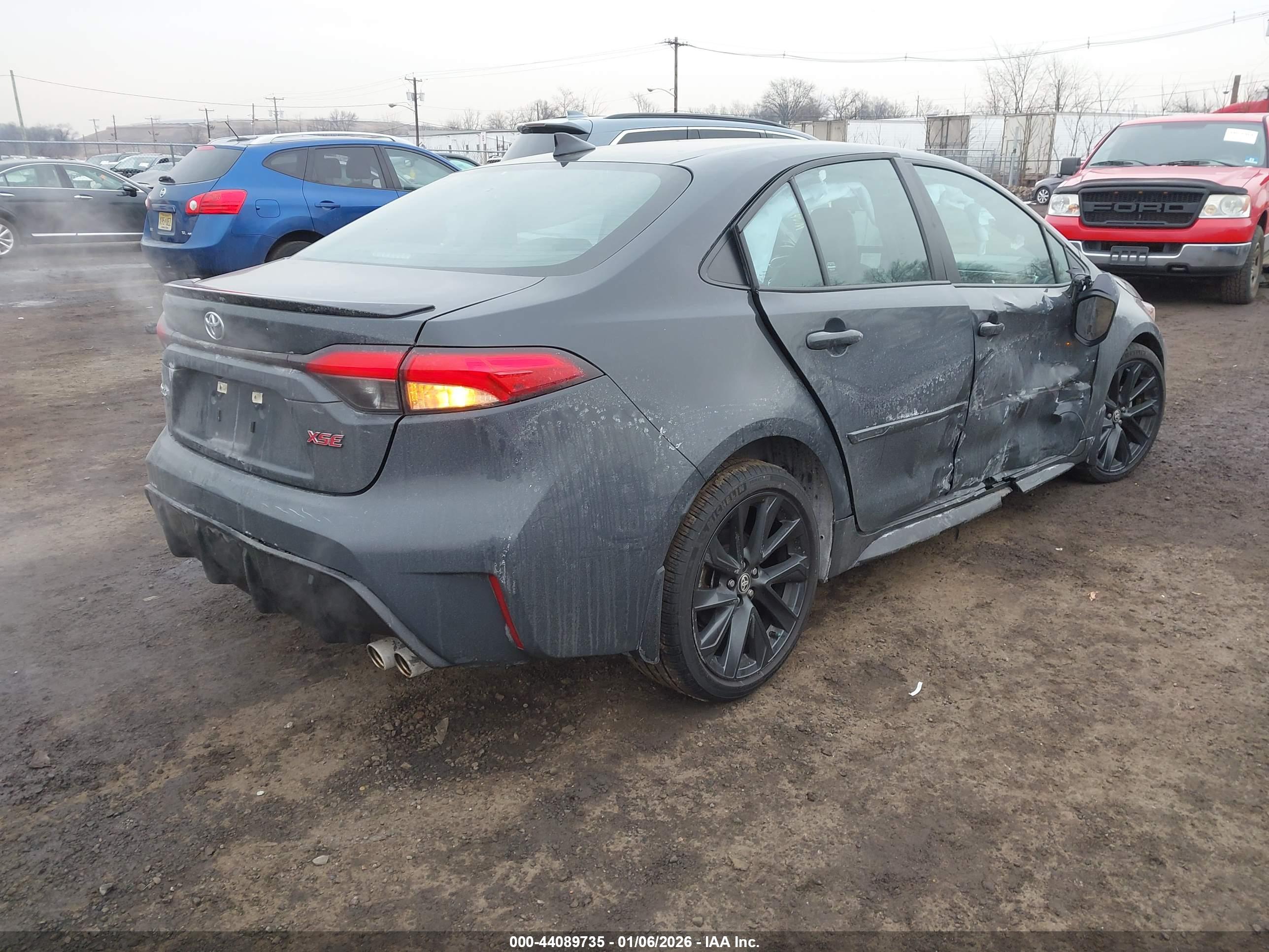 TOYOTA COROLLA image 4
