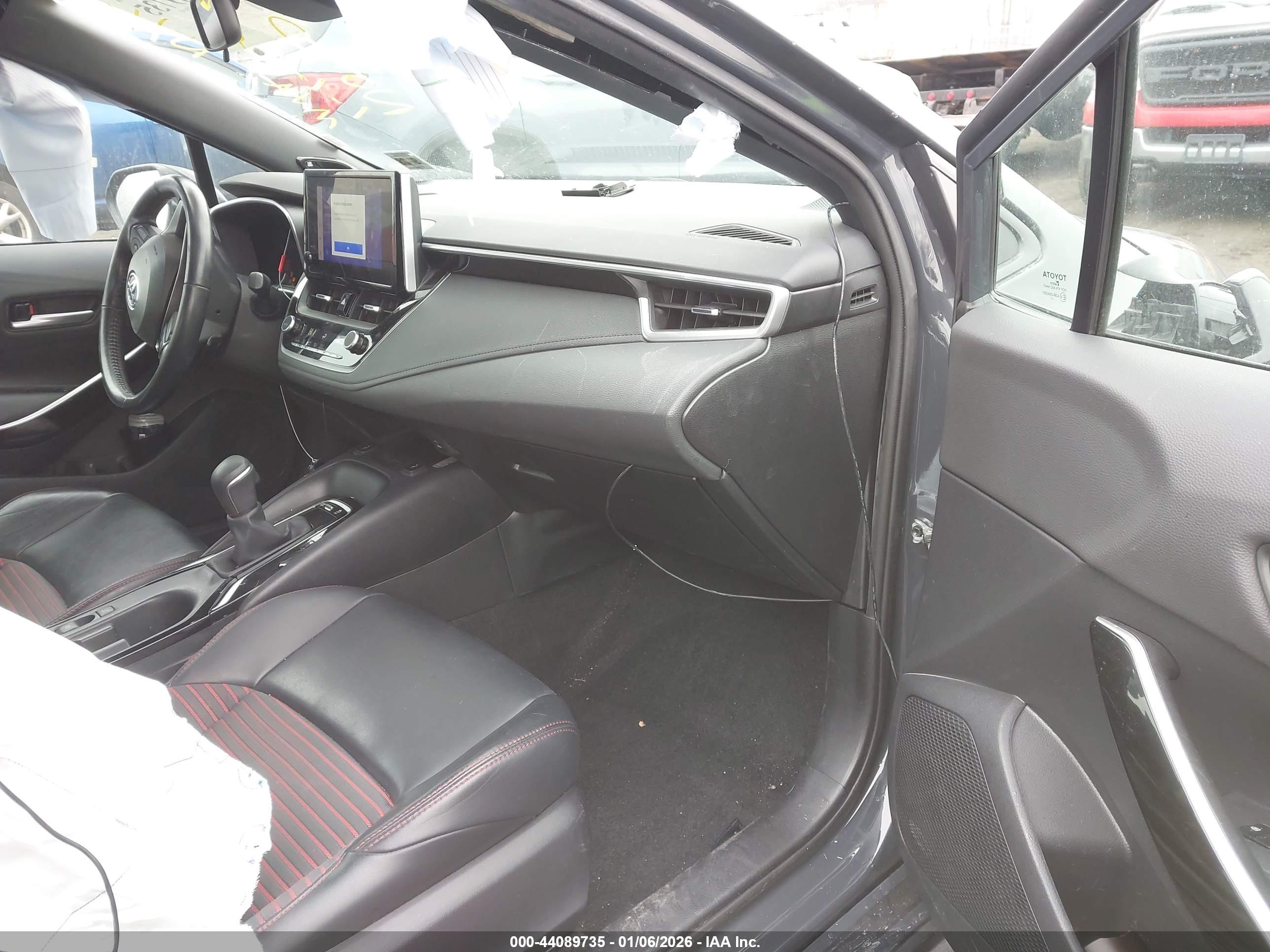 TOYOTA COROLLA image 5